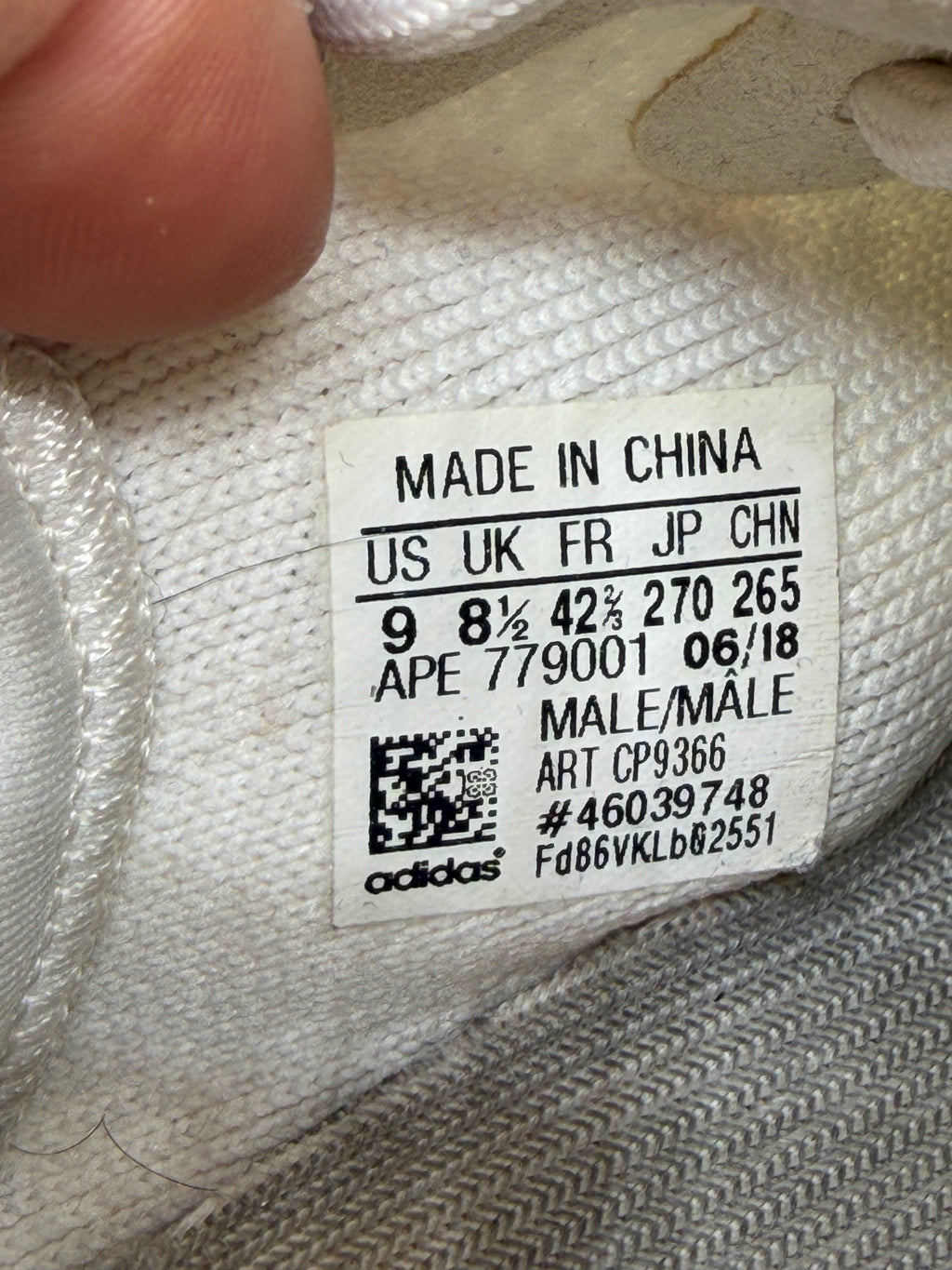 Yeezy Boost 350 V2 Cream White - 42,5Eu (USED)