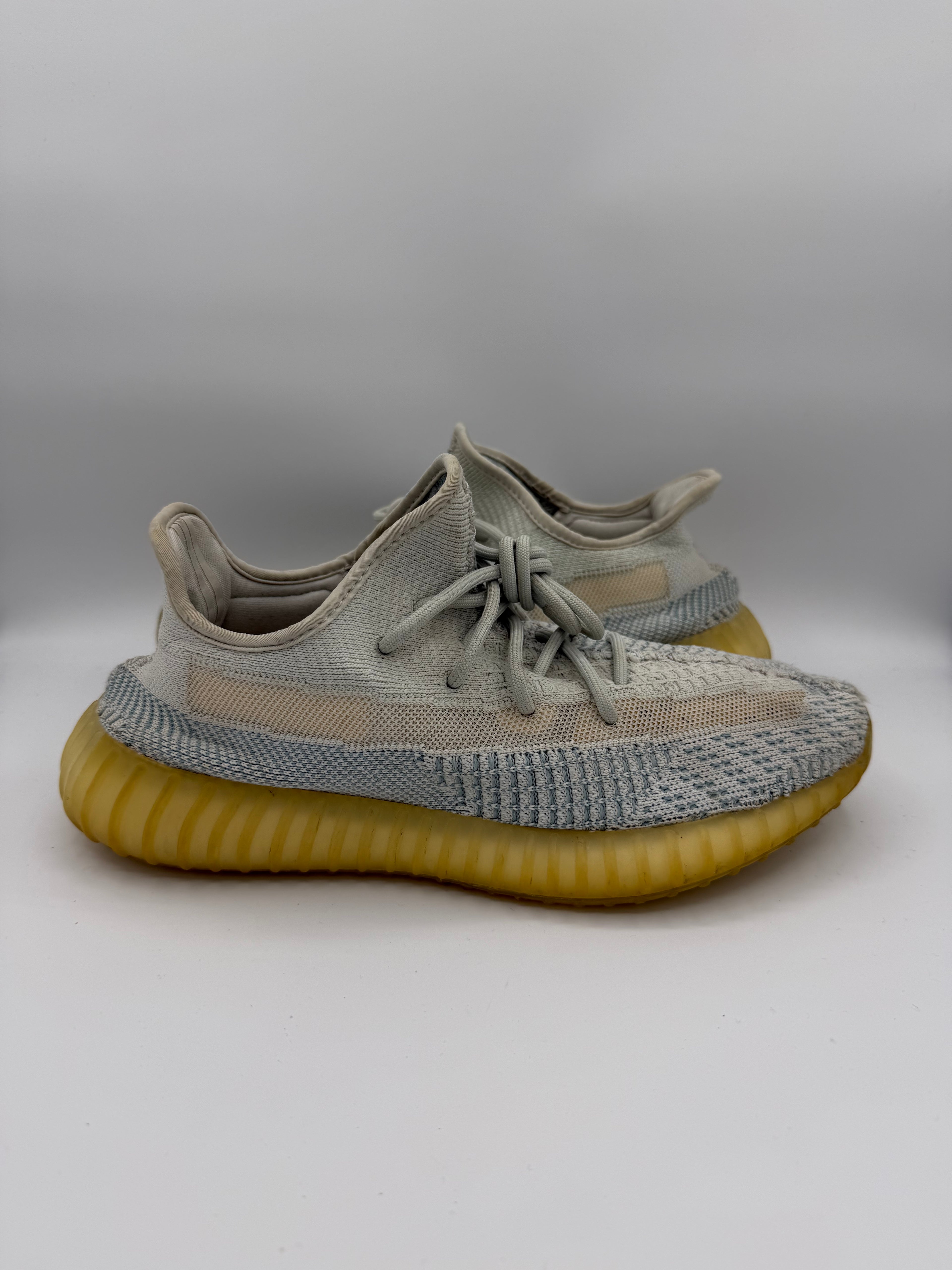 Yeezy Boost 350 V2 Cloud White - 42,5Eu (USED)