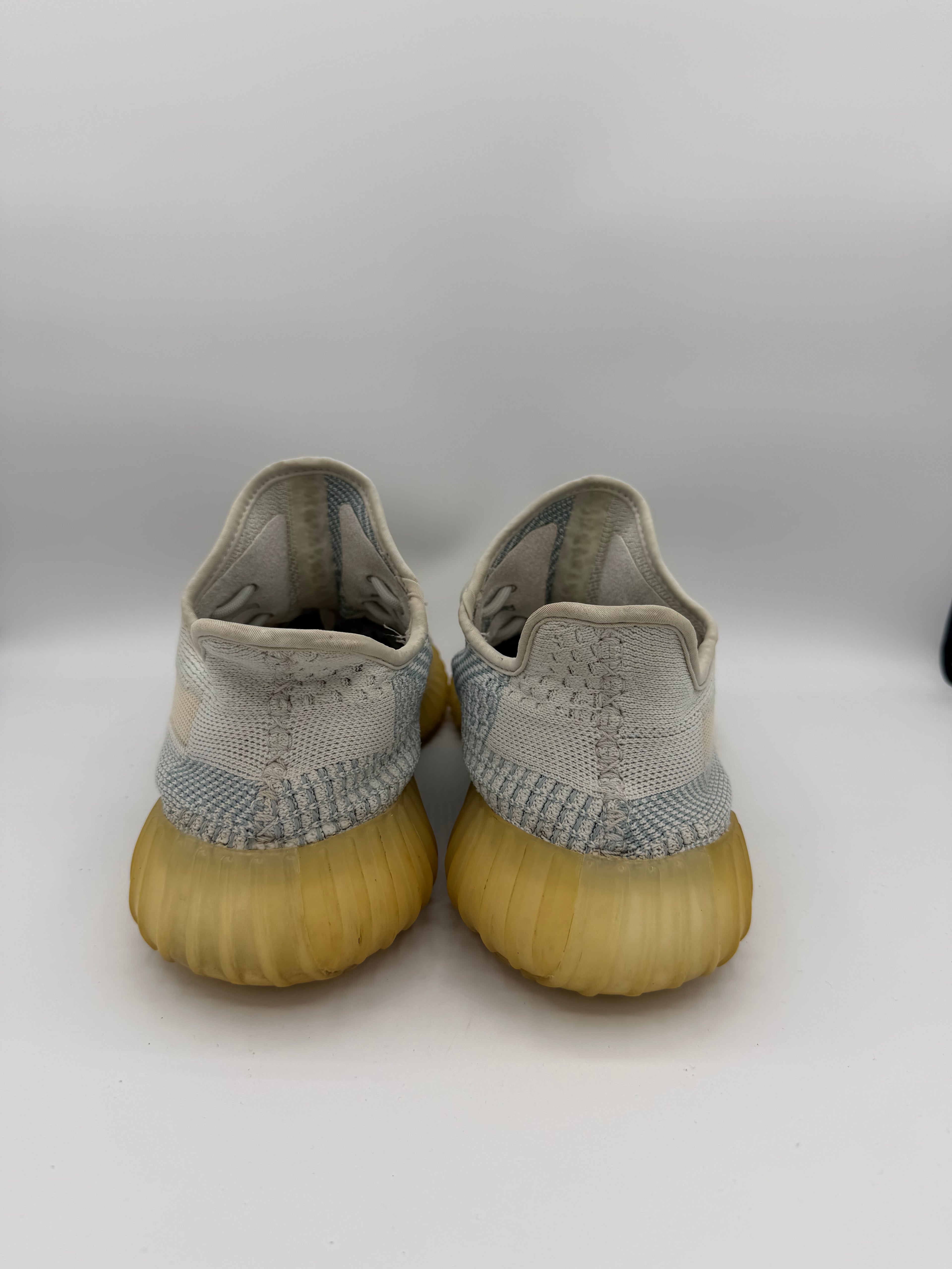 Yeezy Boost 350 V2 Cloud White - 42,5Eu (USED)
