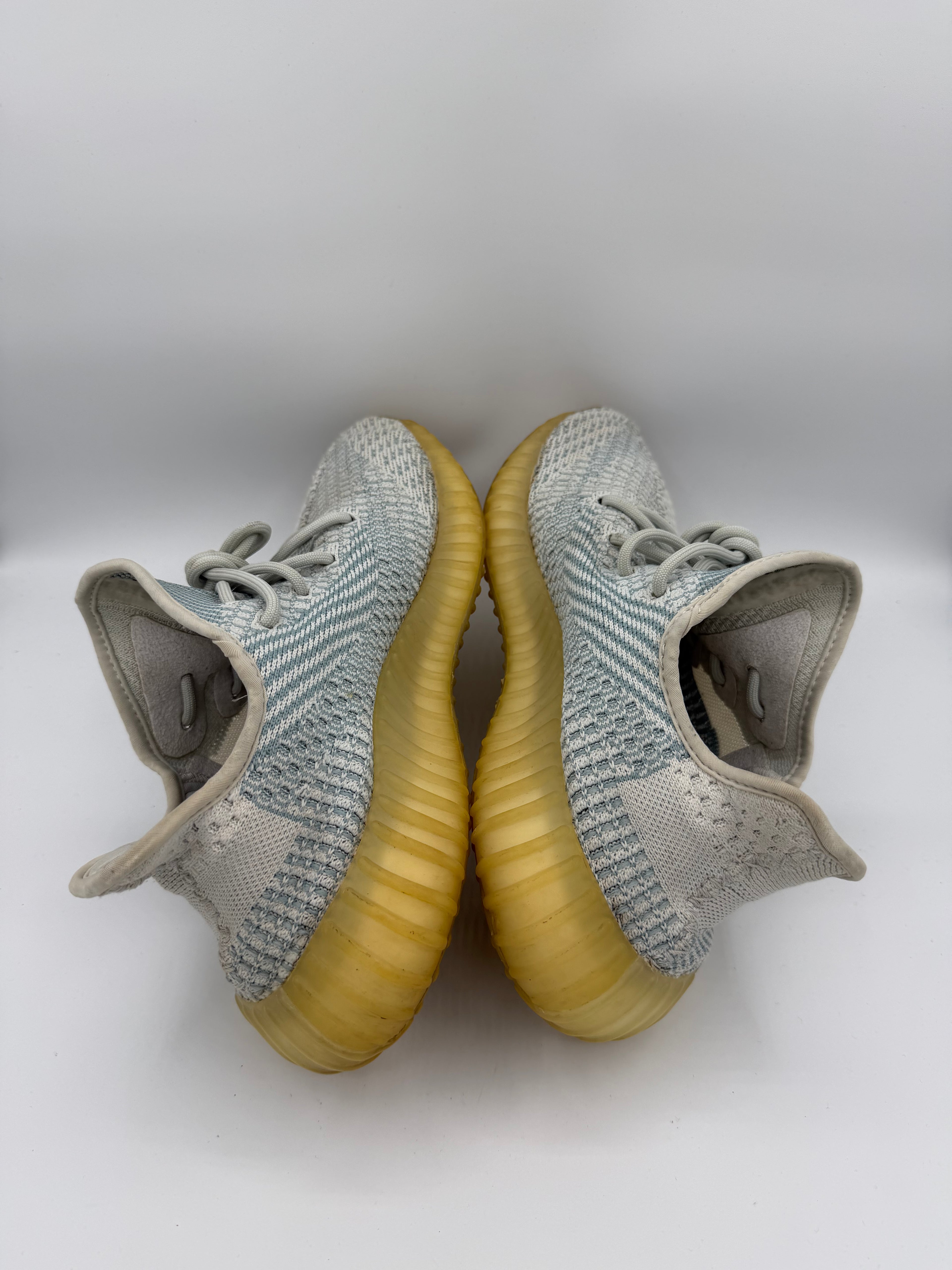 Yeezy Boost 350 V2 Cloud White - 42,5Eu (USED)