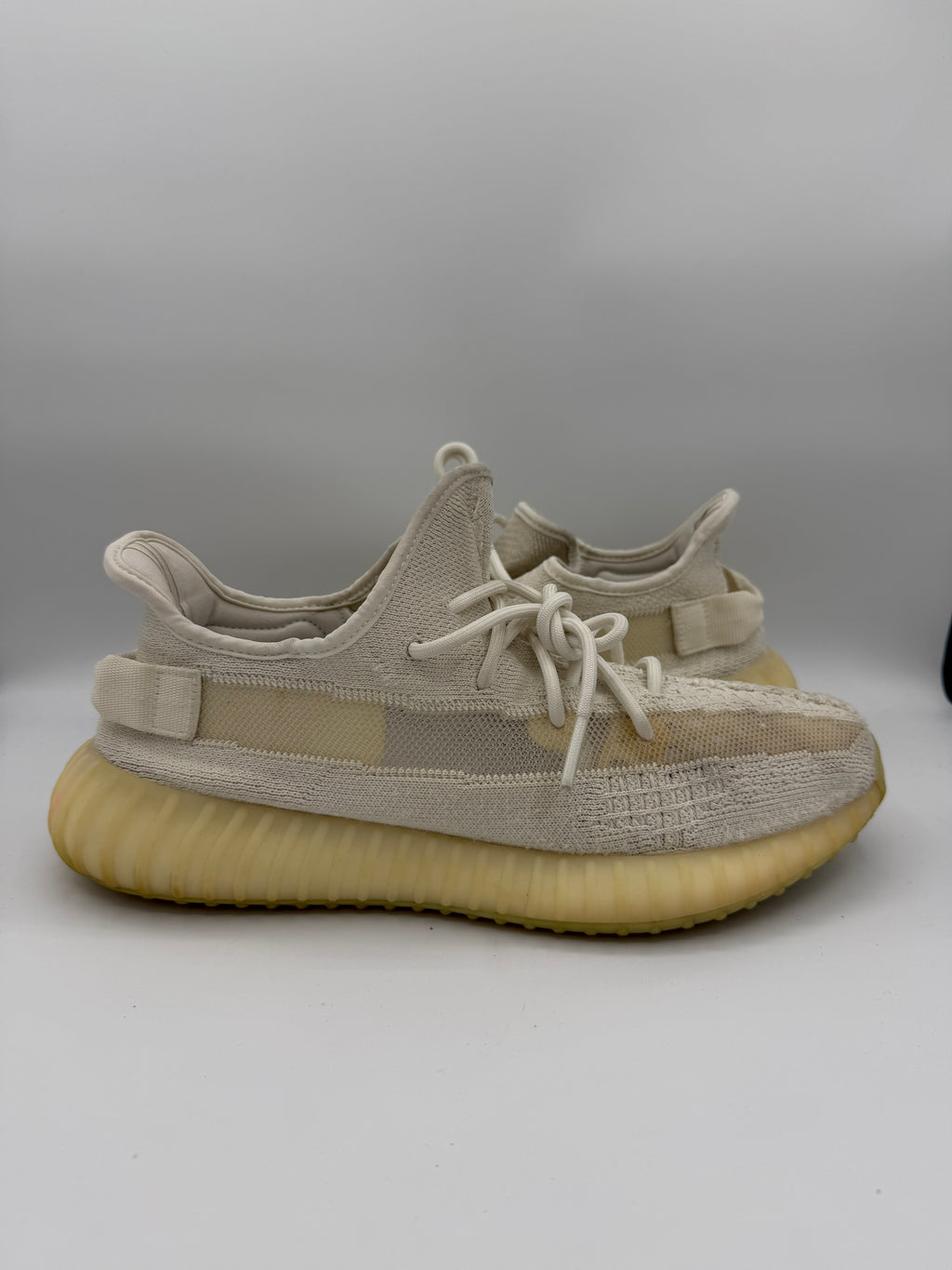 Yeezy Boost 350 V2 Bone - 44,5Eu (USED)