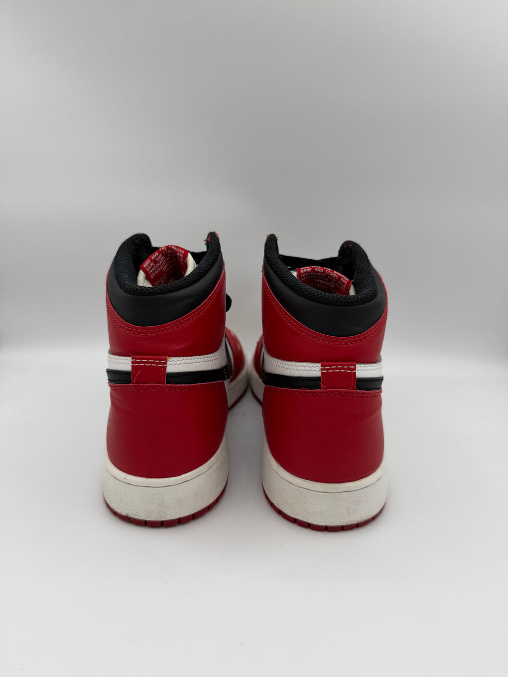 Jordan 1 Retro Chicago (2015) (GS) - 40Eu (USED)