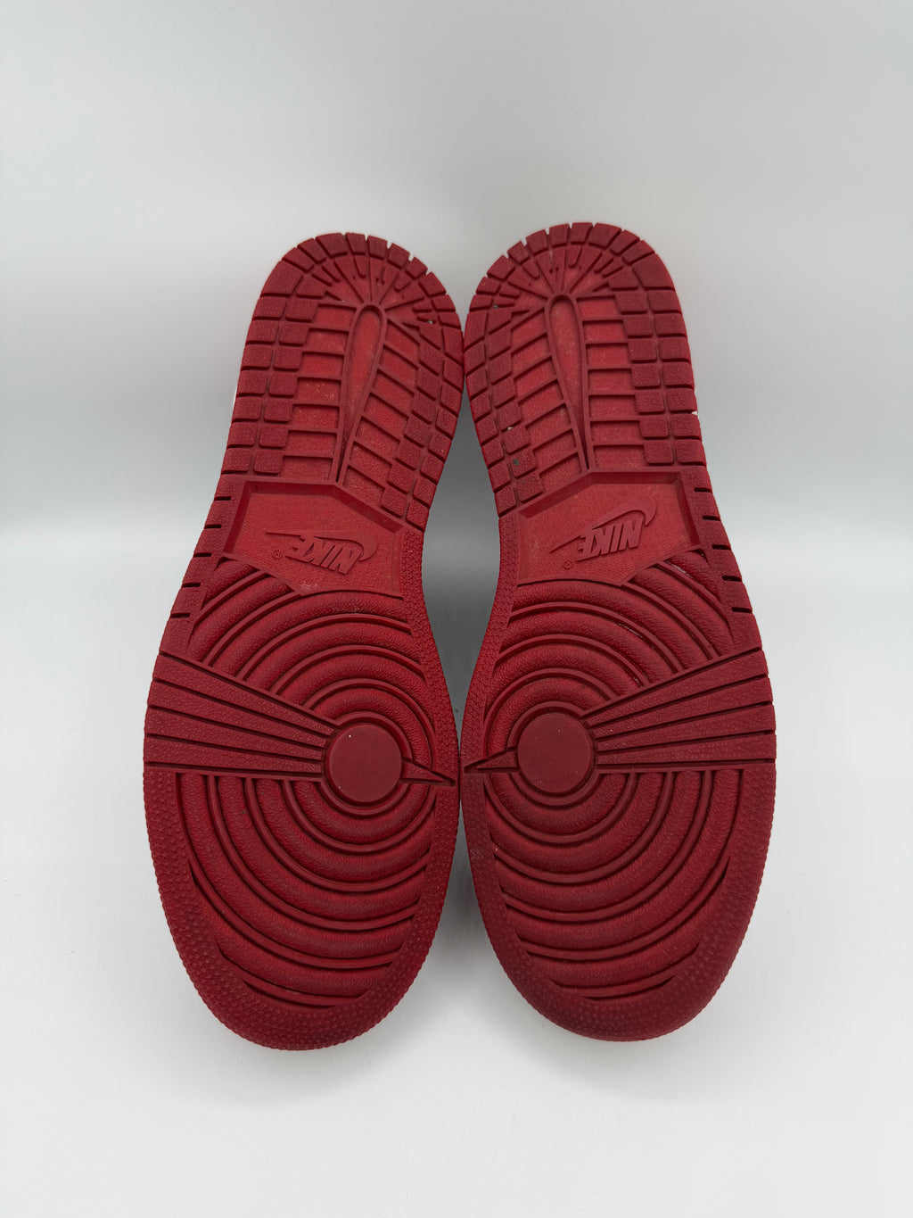 Jordan 1 Retro Chicago (2015) (GS) - 40Eu (USED)