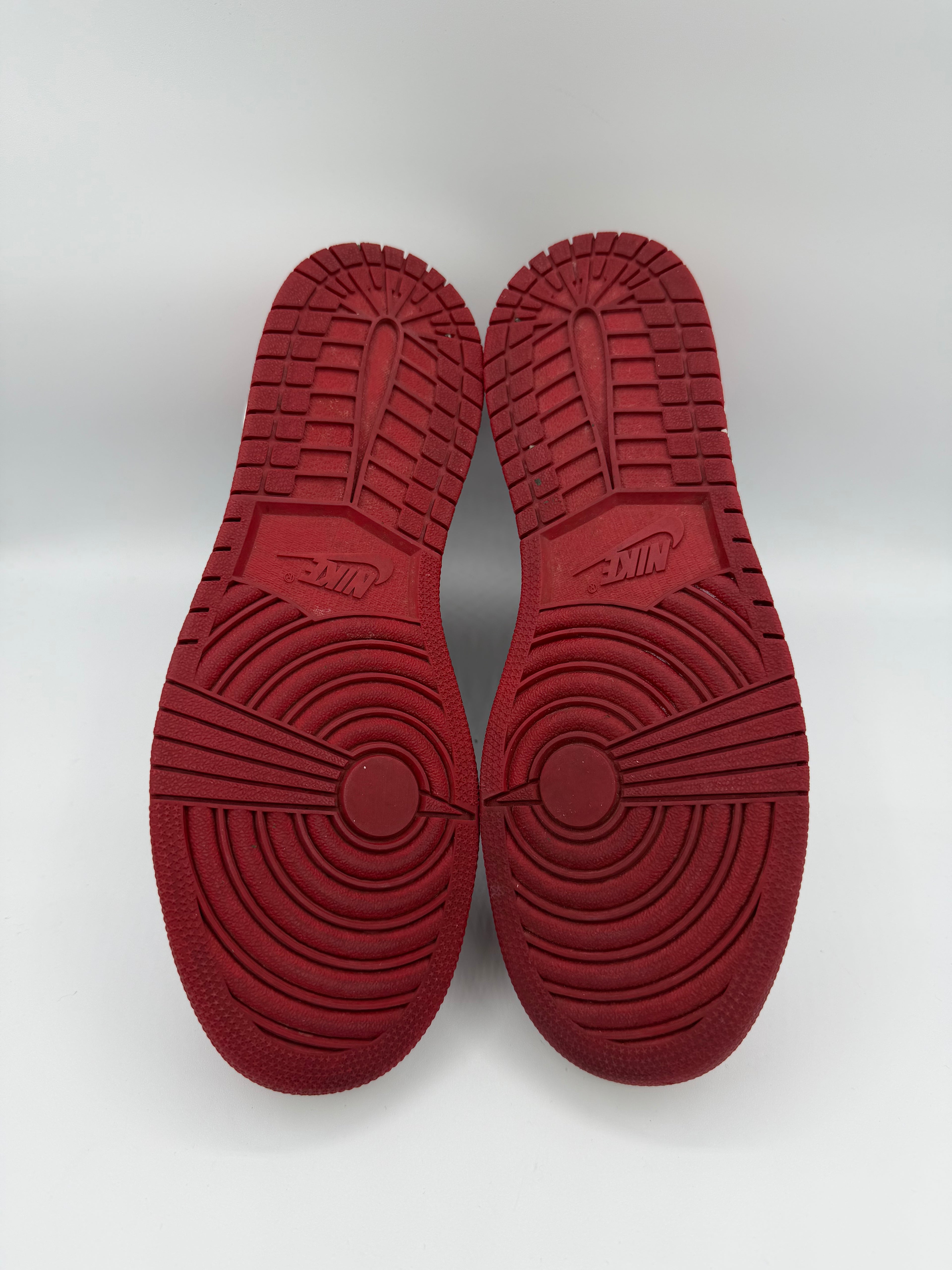 Jordan 1 Retro Chicago (2015) (GS) - 40Eu (USED)