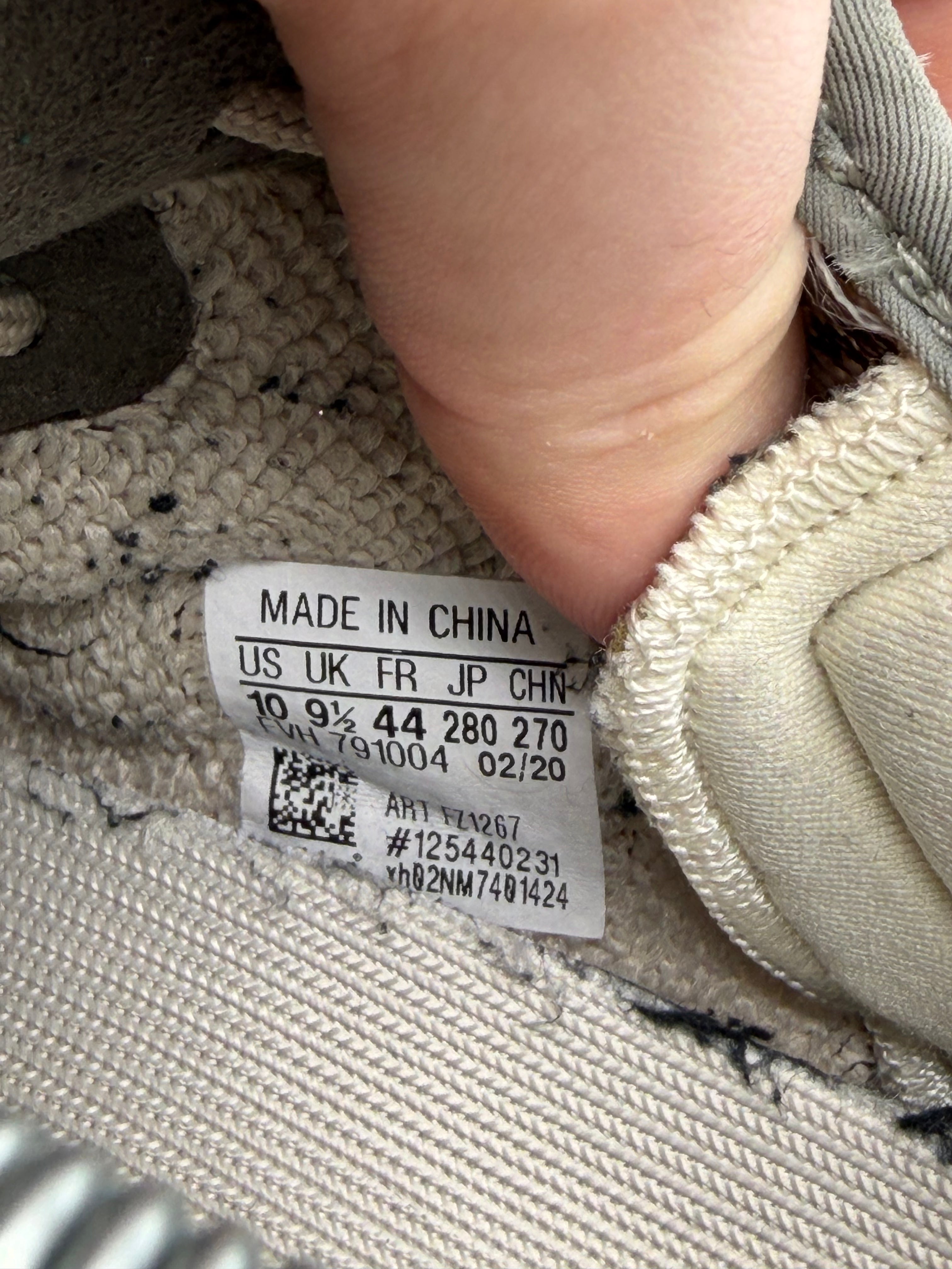 Yeezy Boost 350 V2 Zyon - 44Eu (USED)