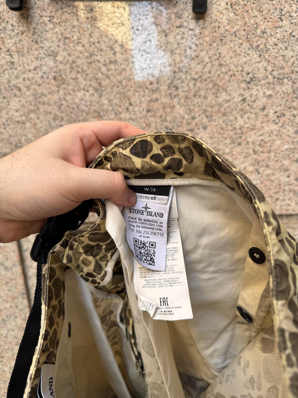 Stone Island Short Alligator Camo W34 - L (USED)