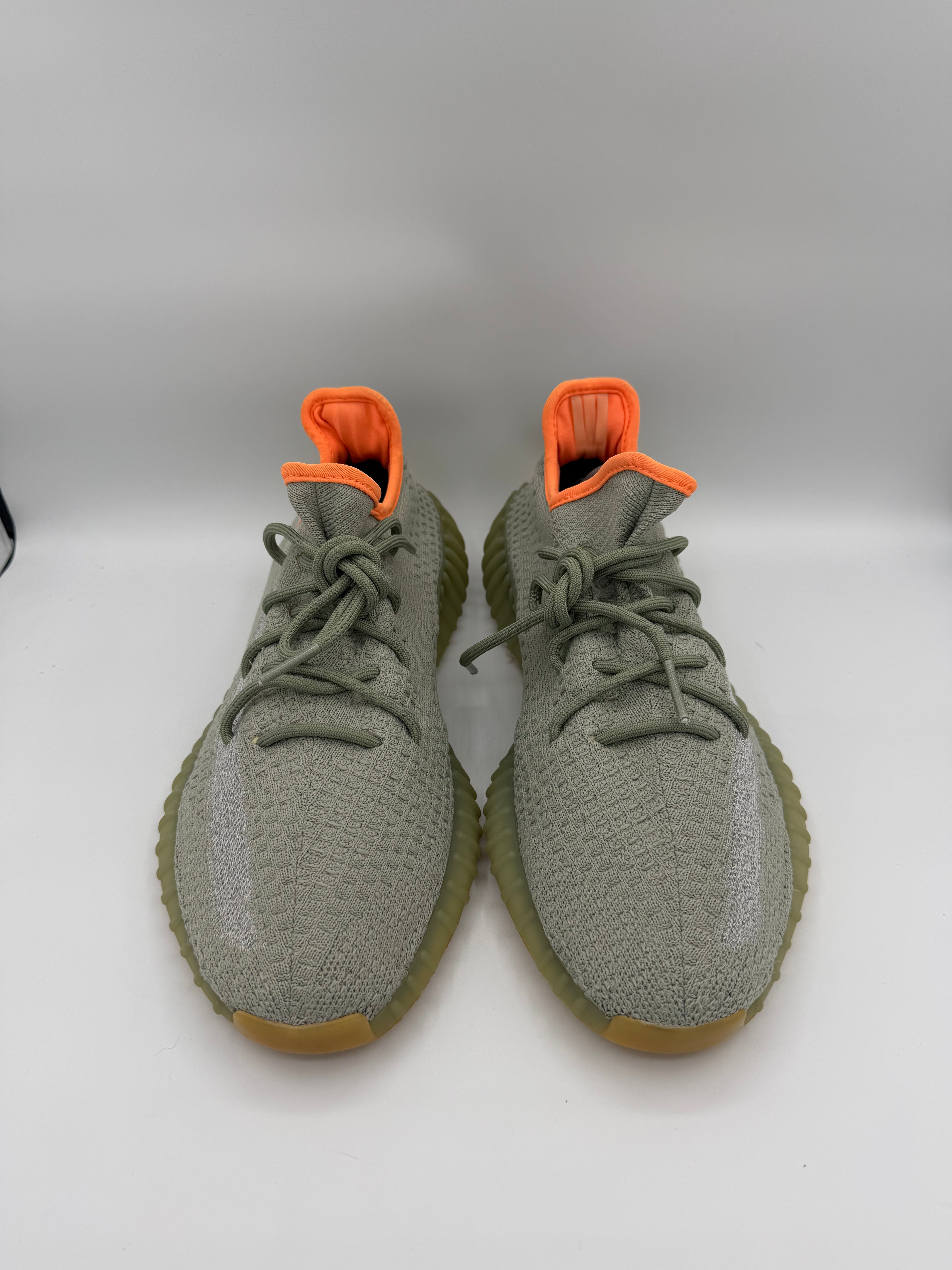 Yeezy 350 V2 Desert Sage - 45Eu (USED)