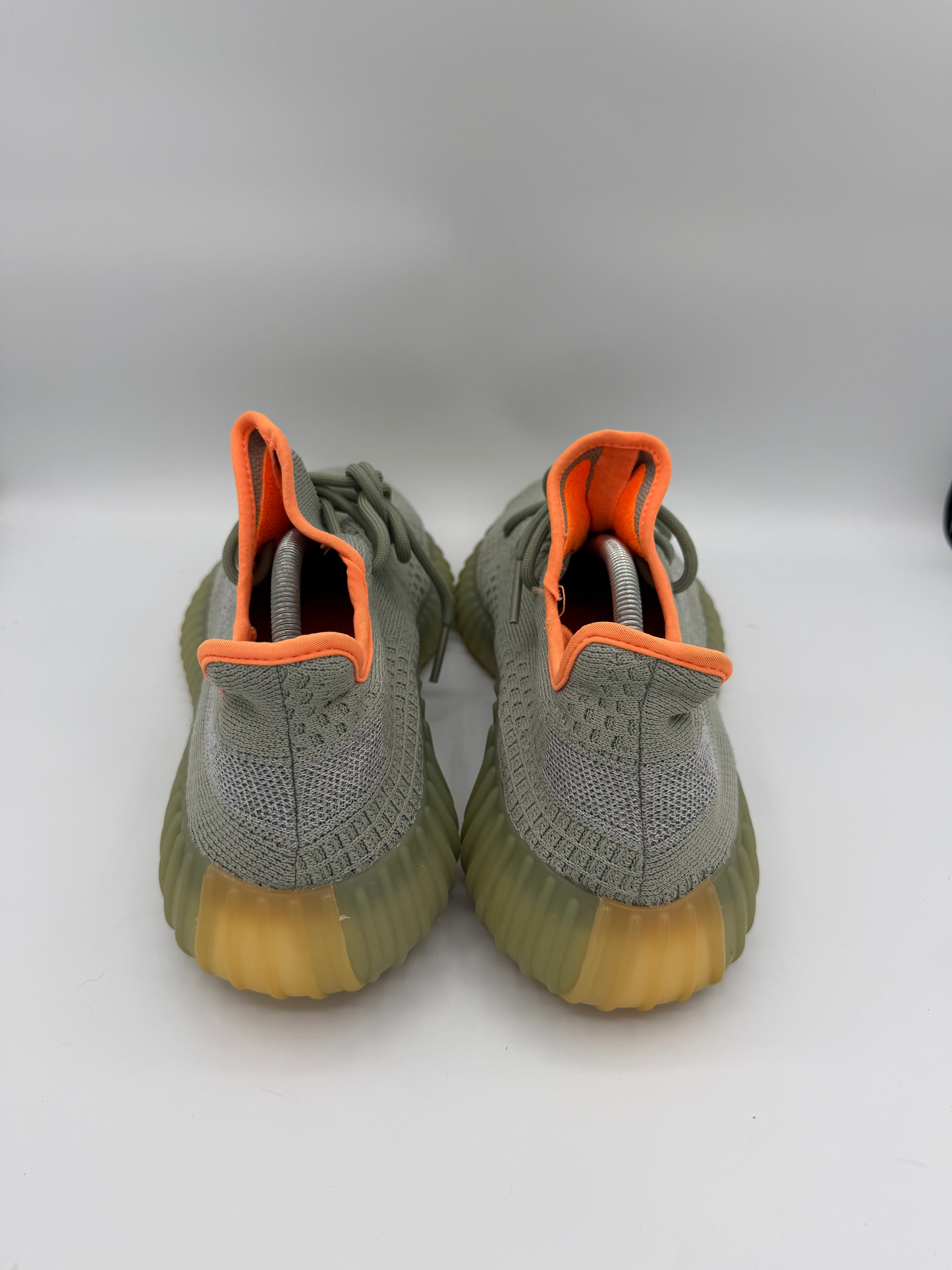 Yeezy 350 V2 Desert Sage - 45Eu (USED)