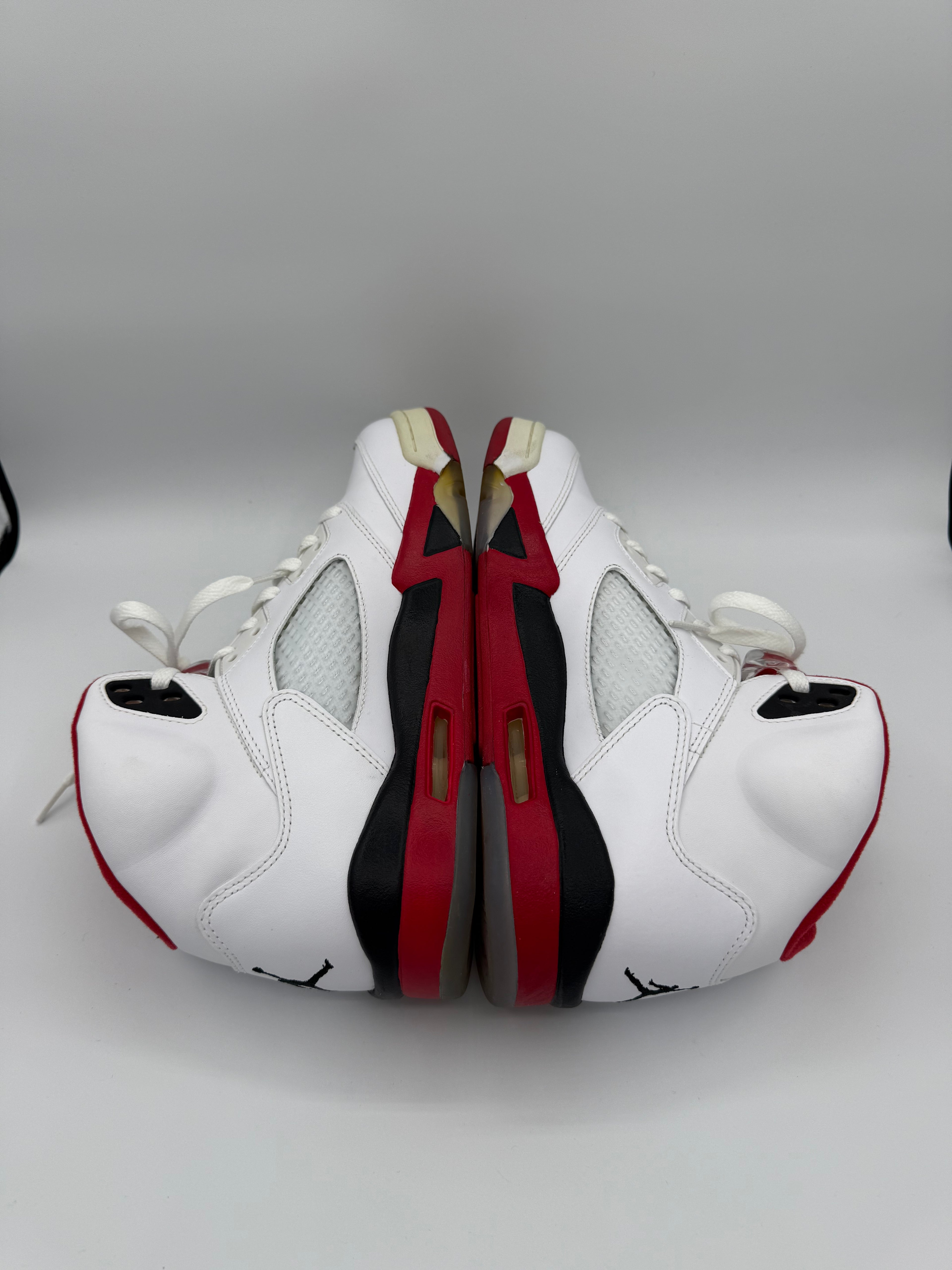 Jordan 5 Retro Fire Red Black Tongue (2013) - 42Eu (USED)