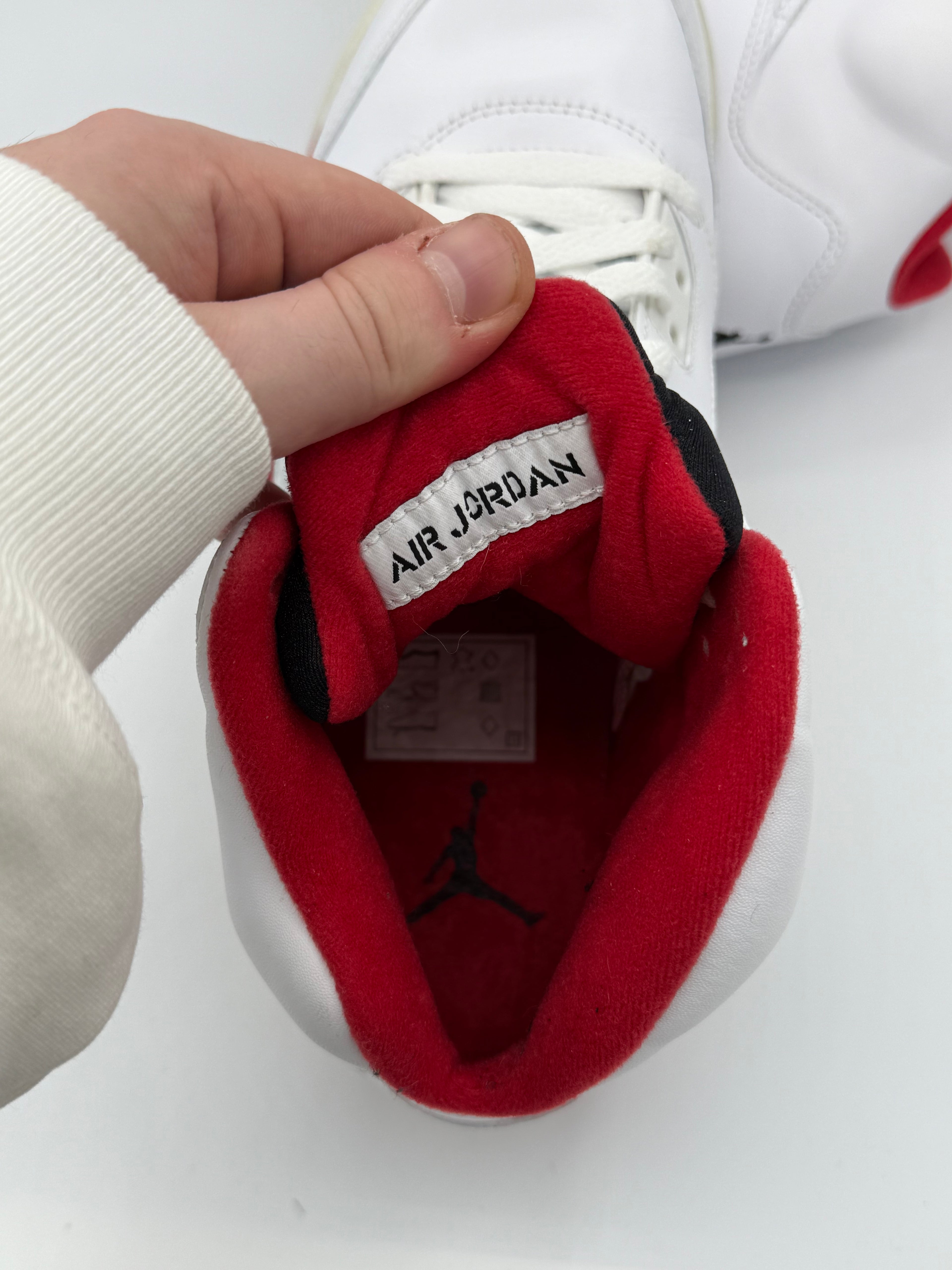 Jordan 5 Retro Fire Red Black Tongue (2013) - 42Eu (USED)