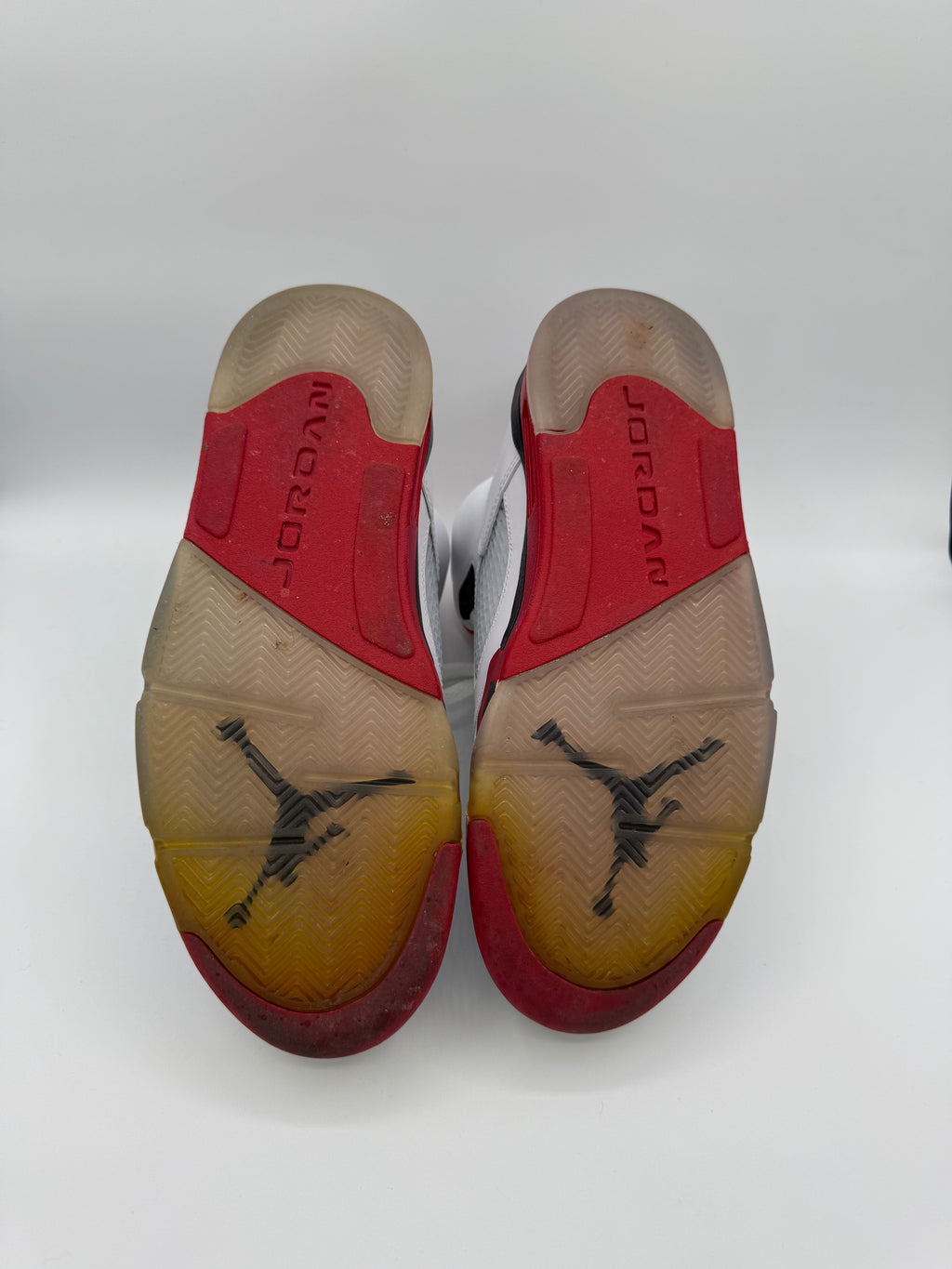 Jordan 5 Retro Fire Red Black Tongue (2013) - 42Eu (USED)
