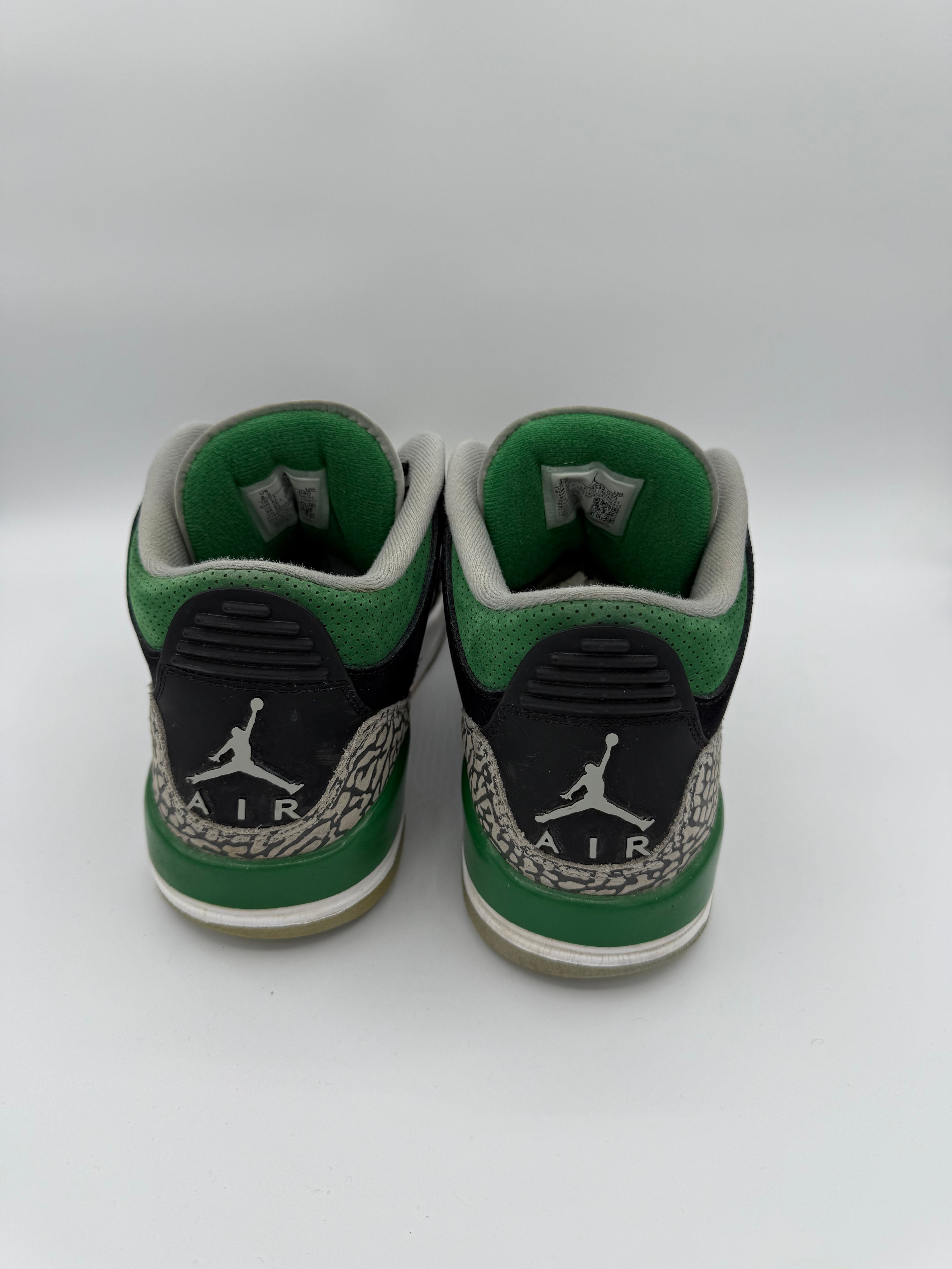 Jordan 3 Retro Pine Green - 42Eu (USED)