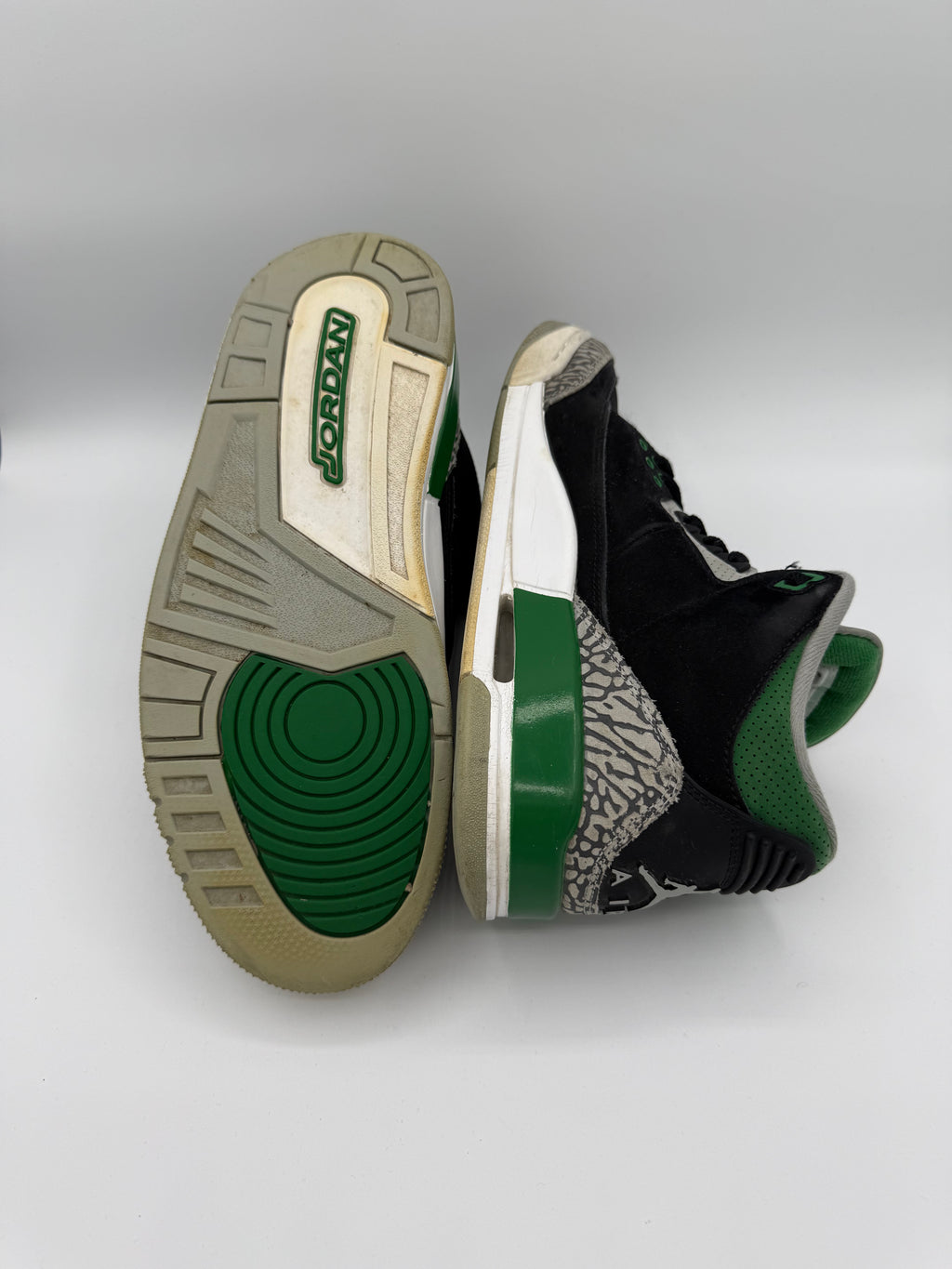 Jordan 3 Retro Pine Green - 42Eu (USED)