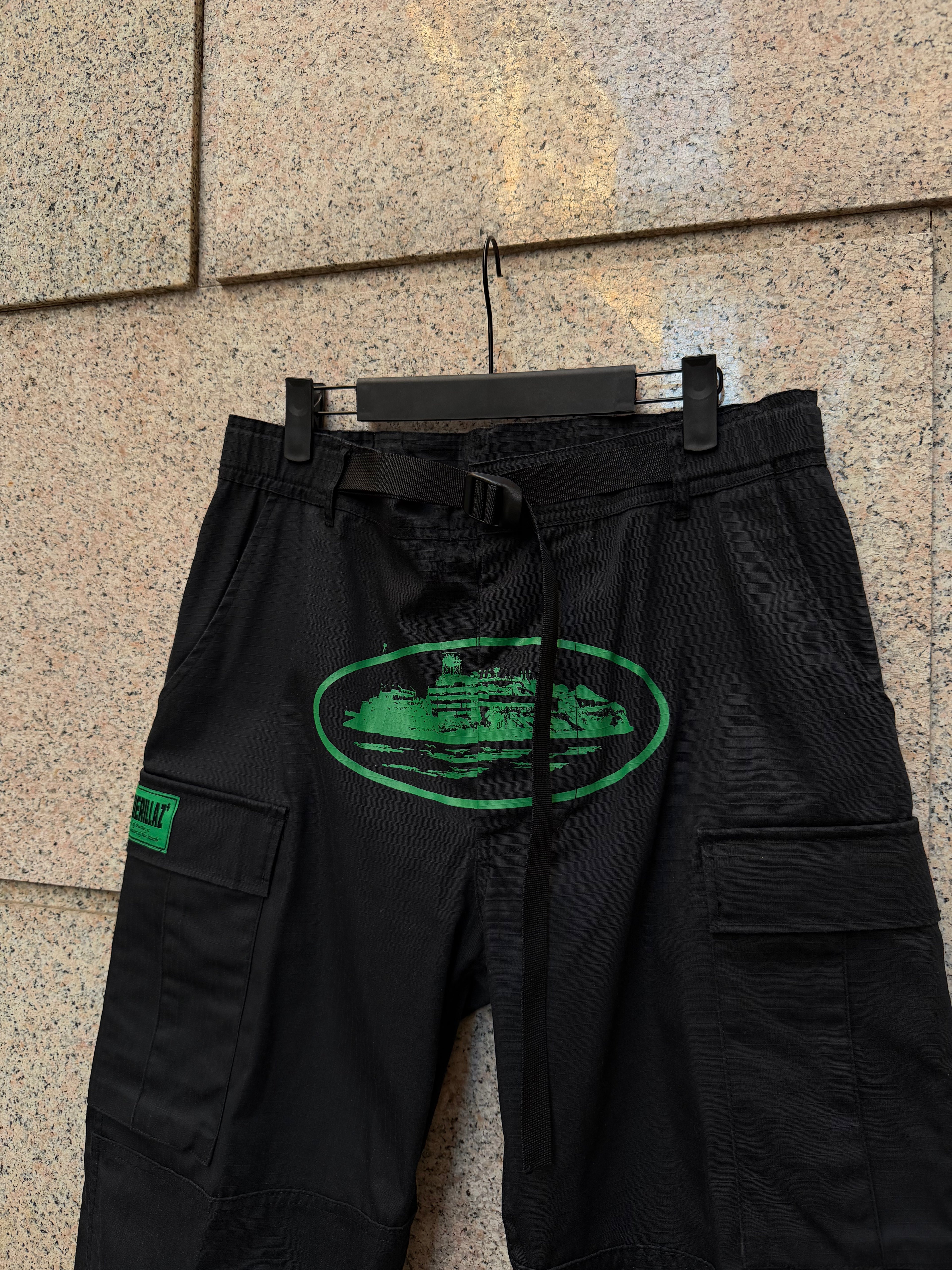Corteiz Alcatraz Cargo Black/Green  - L (USED)