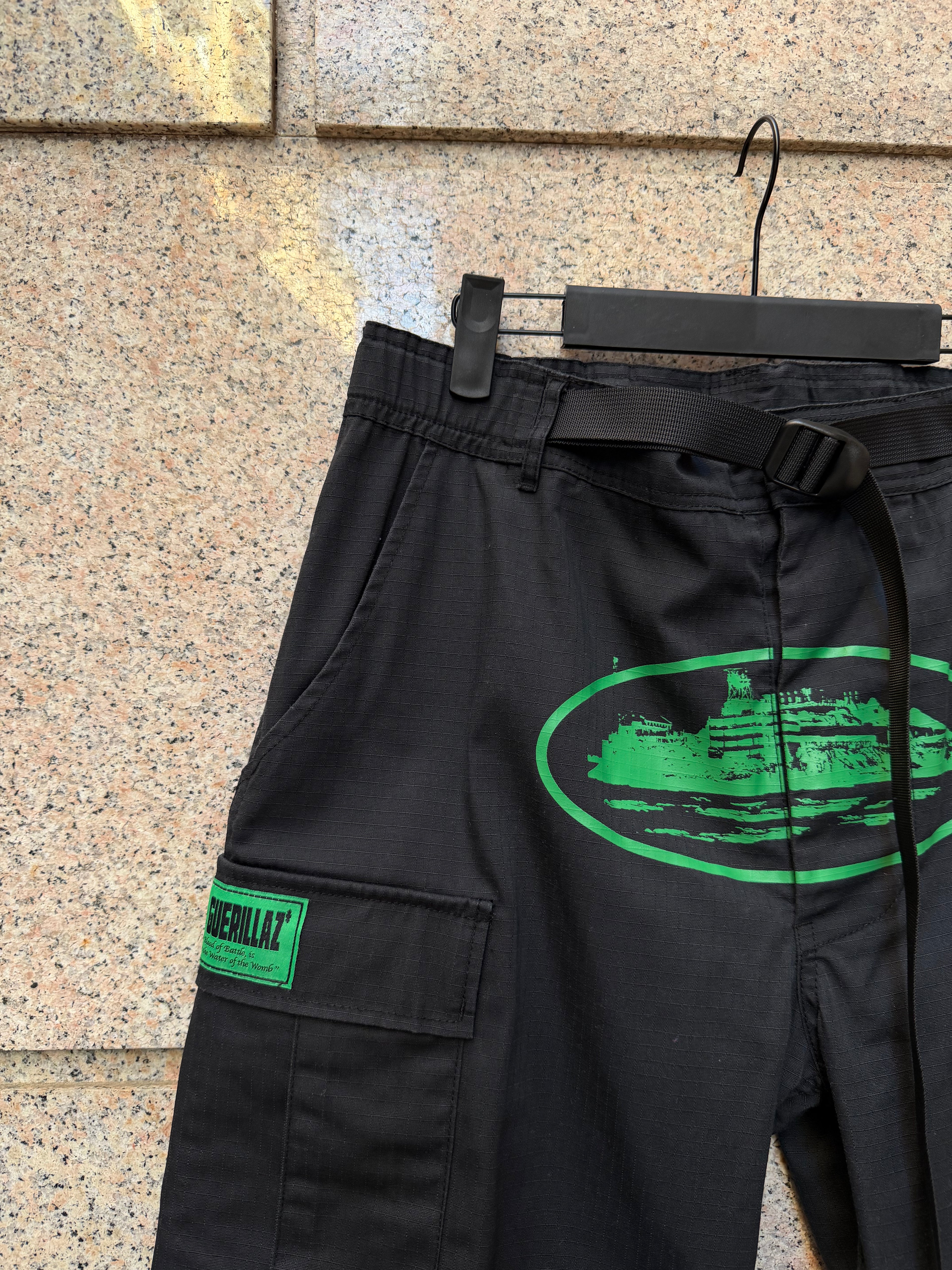 Corteiz Alcatraz Cargo Black/Green  - L (USED)