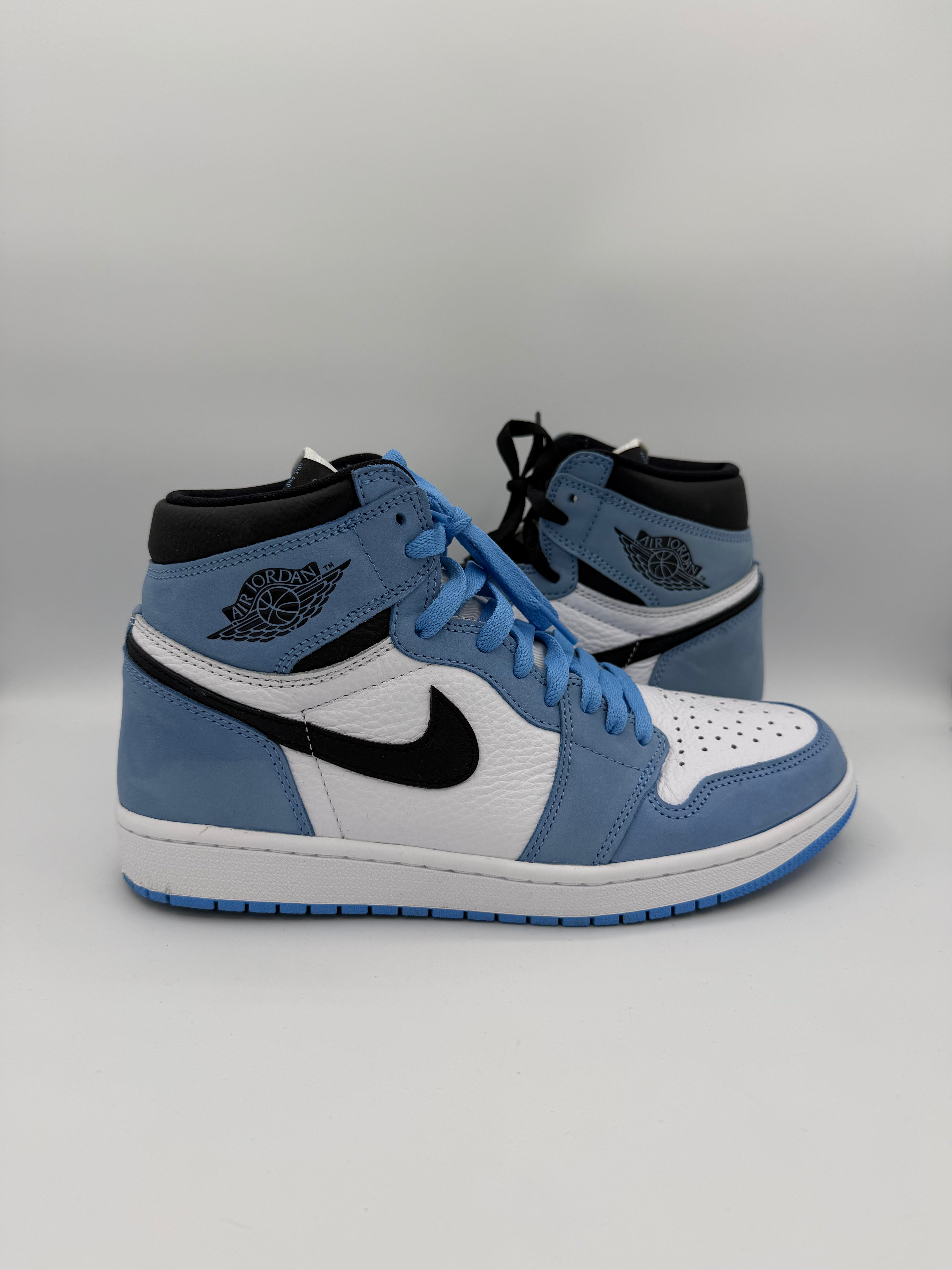 Jordan 1 High University Blue - 43Eu (USED)