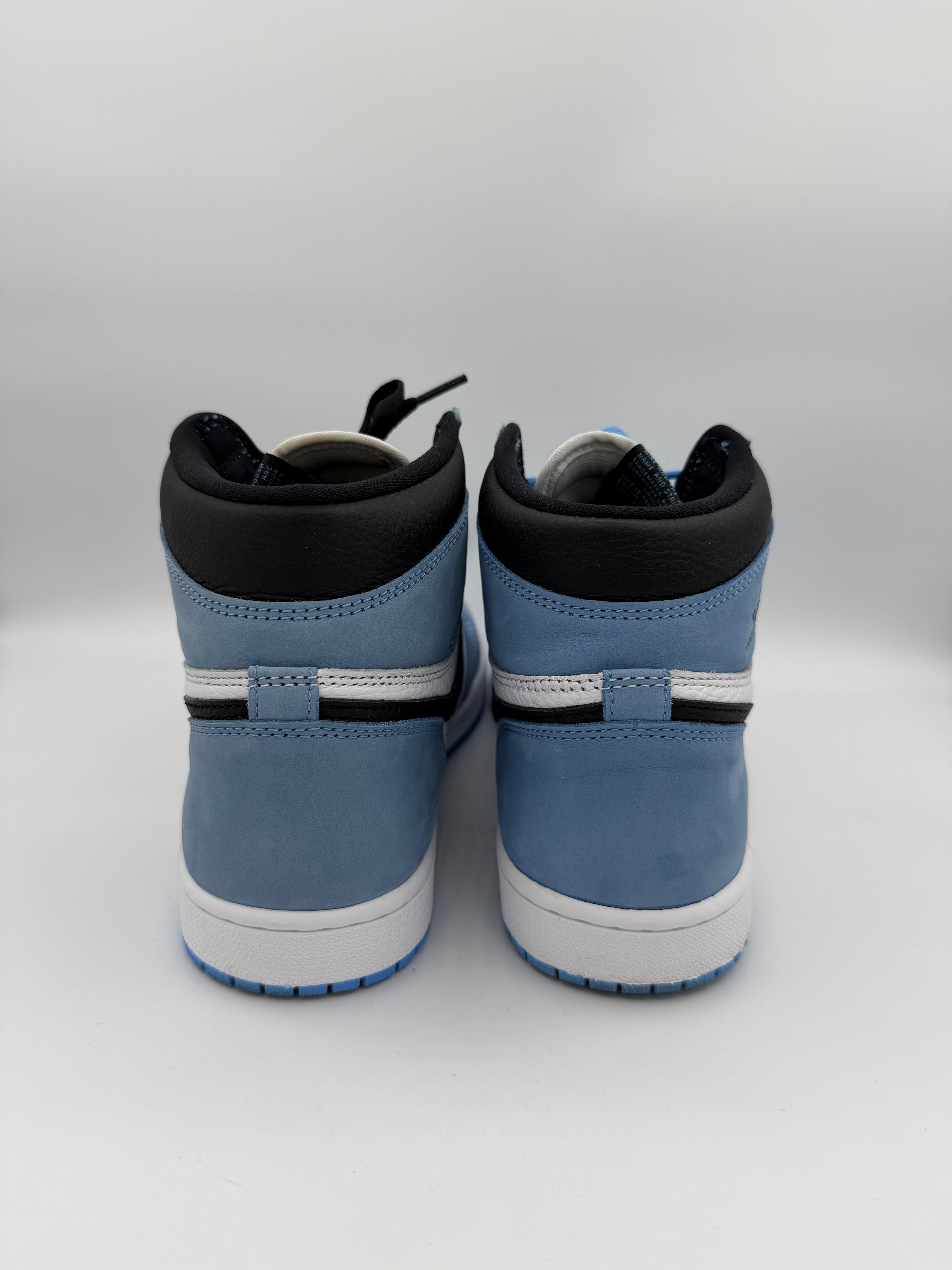 Jordan 1 High University Blue - 43Eu (USED)