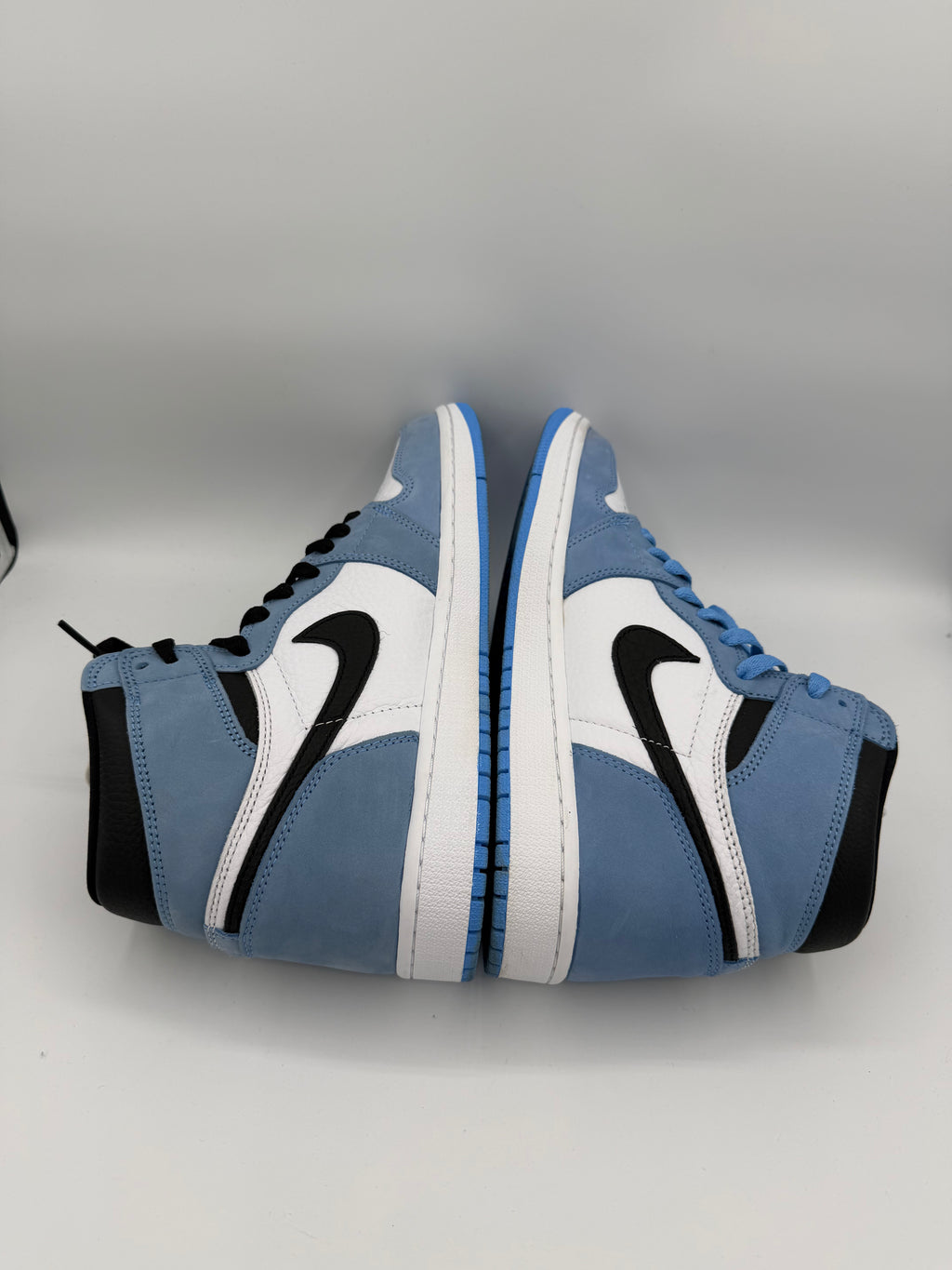Jordan 1 High University Blue - 43Eu (USED)