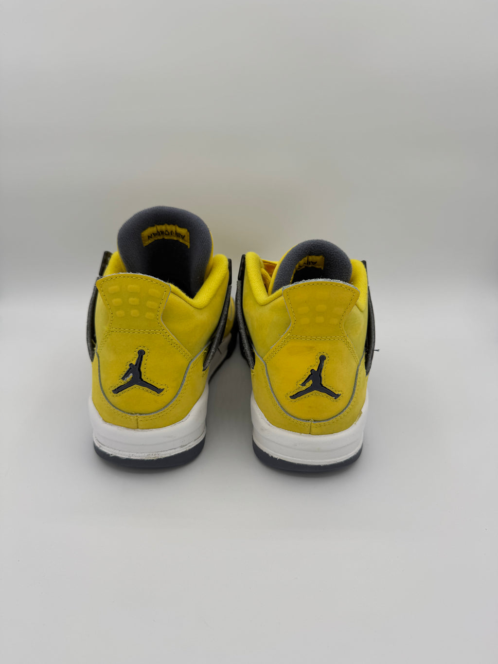 Jordan 4 Retro Lightning - 37,5Eu (USED)