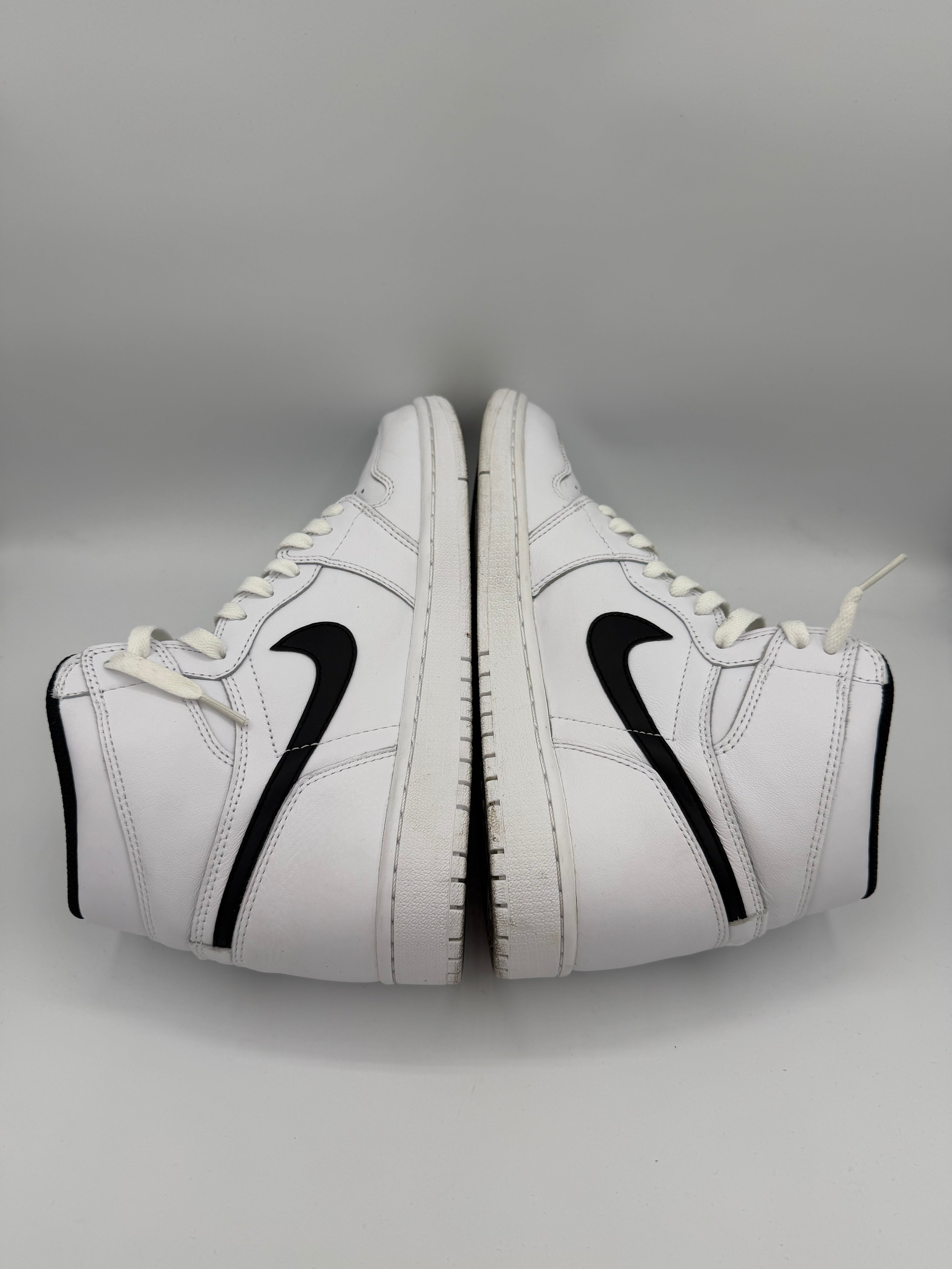 Jordan 1 Retro Yin Yang White - 42Eu (USED)