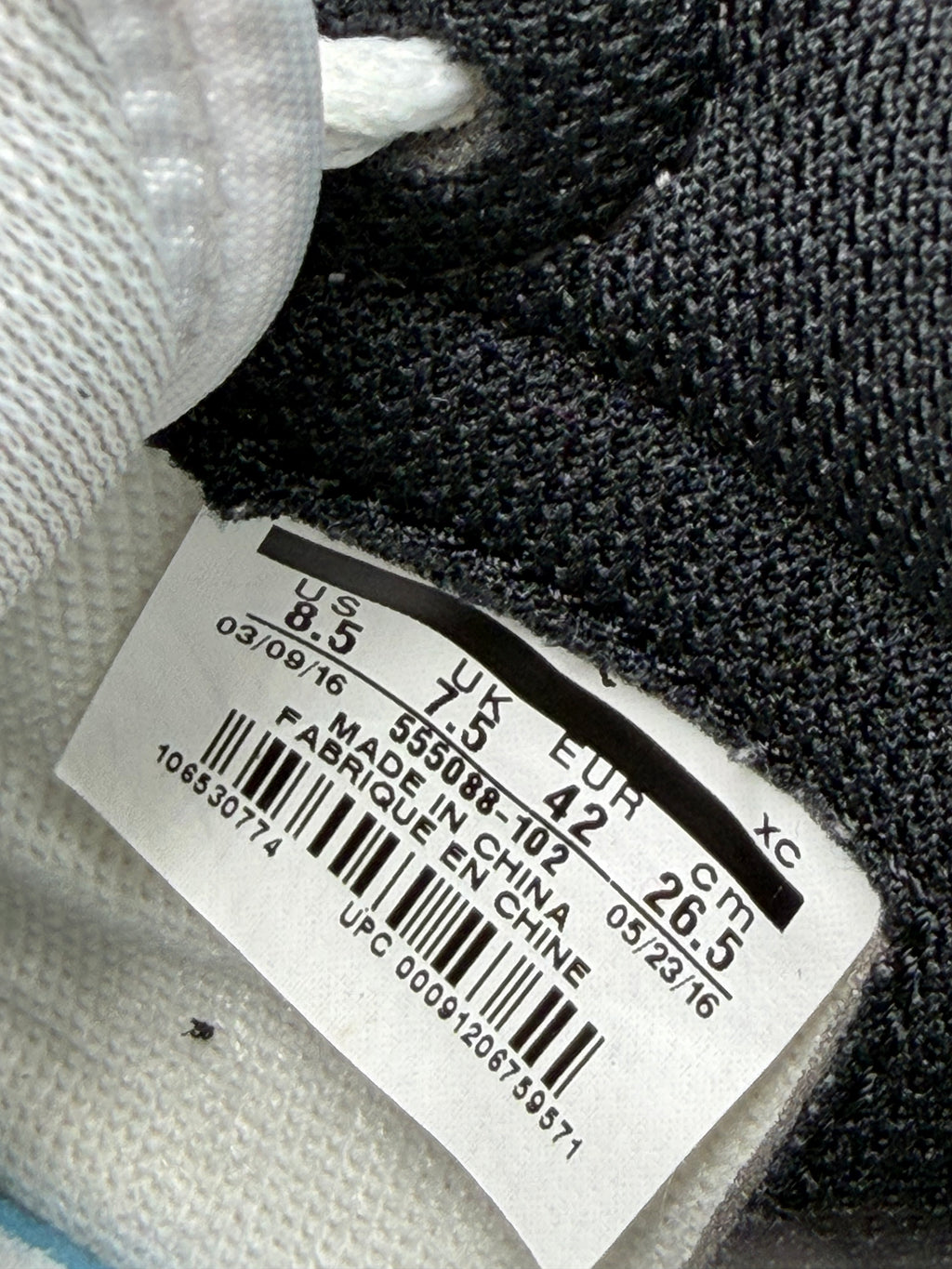 Jordan 1 Retro Yin Yang White - 42Eu (USED)