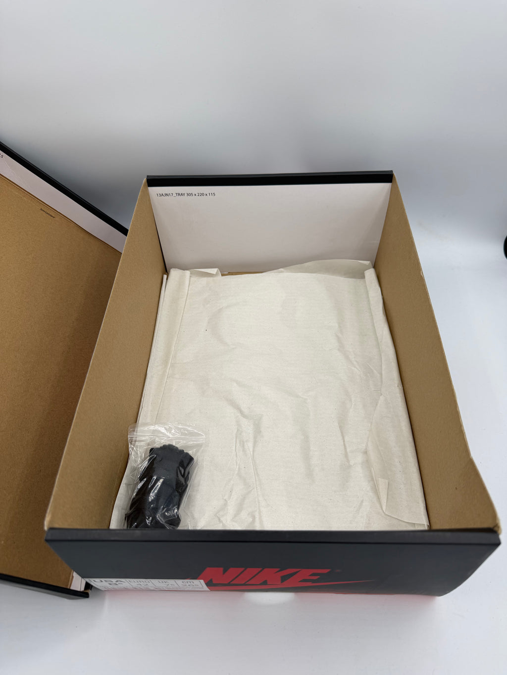 Jordan 1 Retro Yin Yang White - 42Eu (USED)