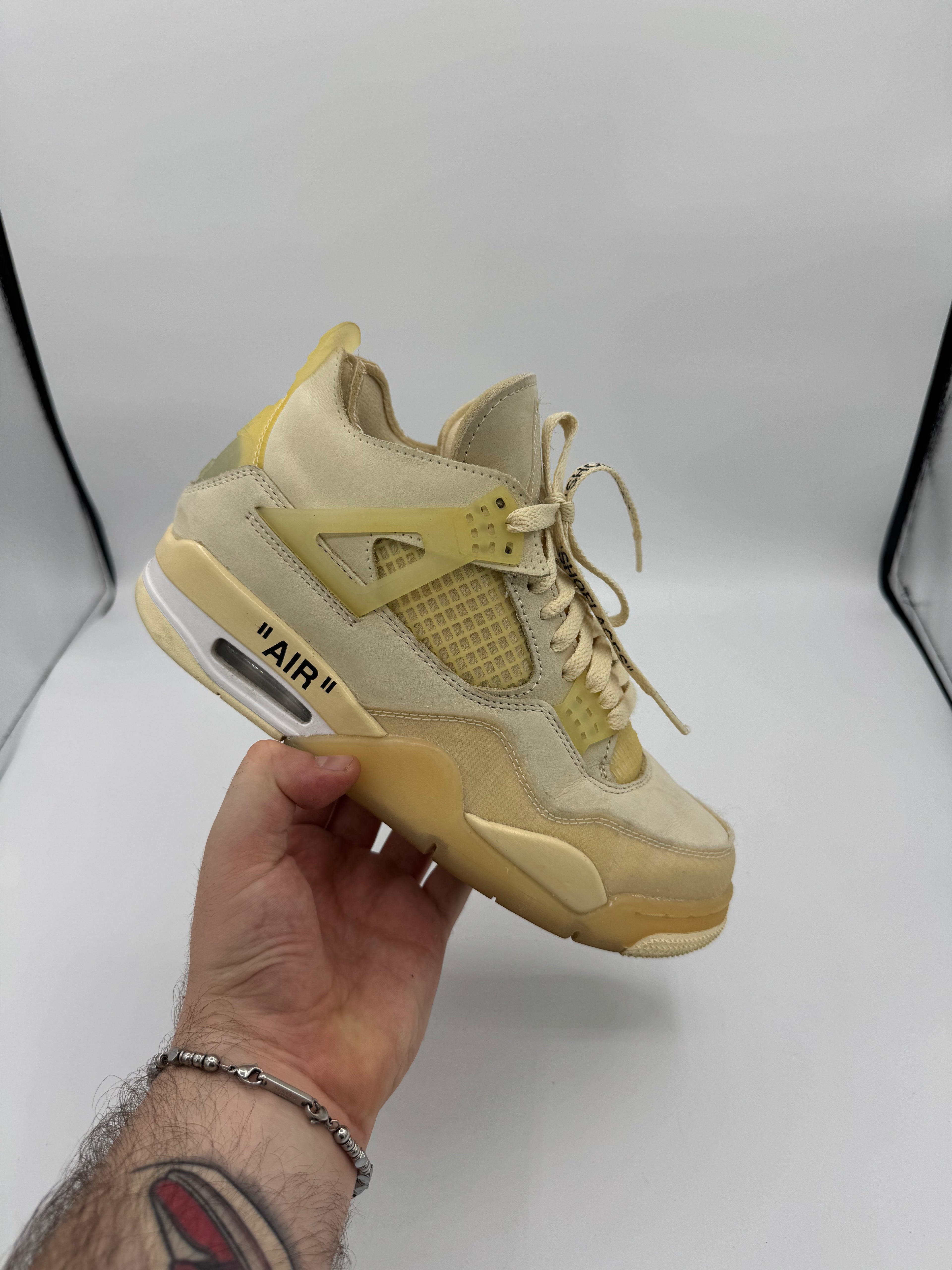 Jordan 4 Retro Off-White Sail - 38Eu (USED)