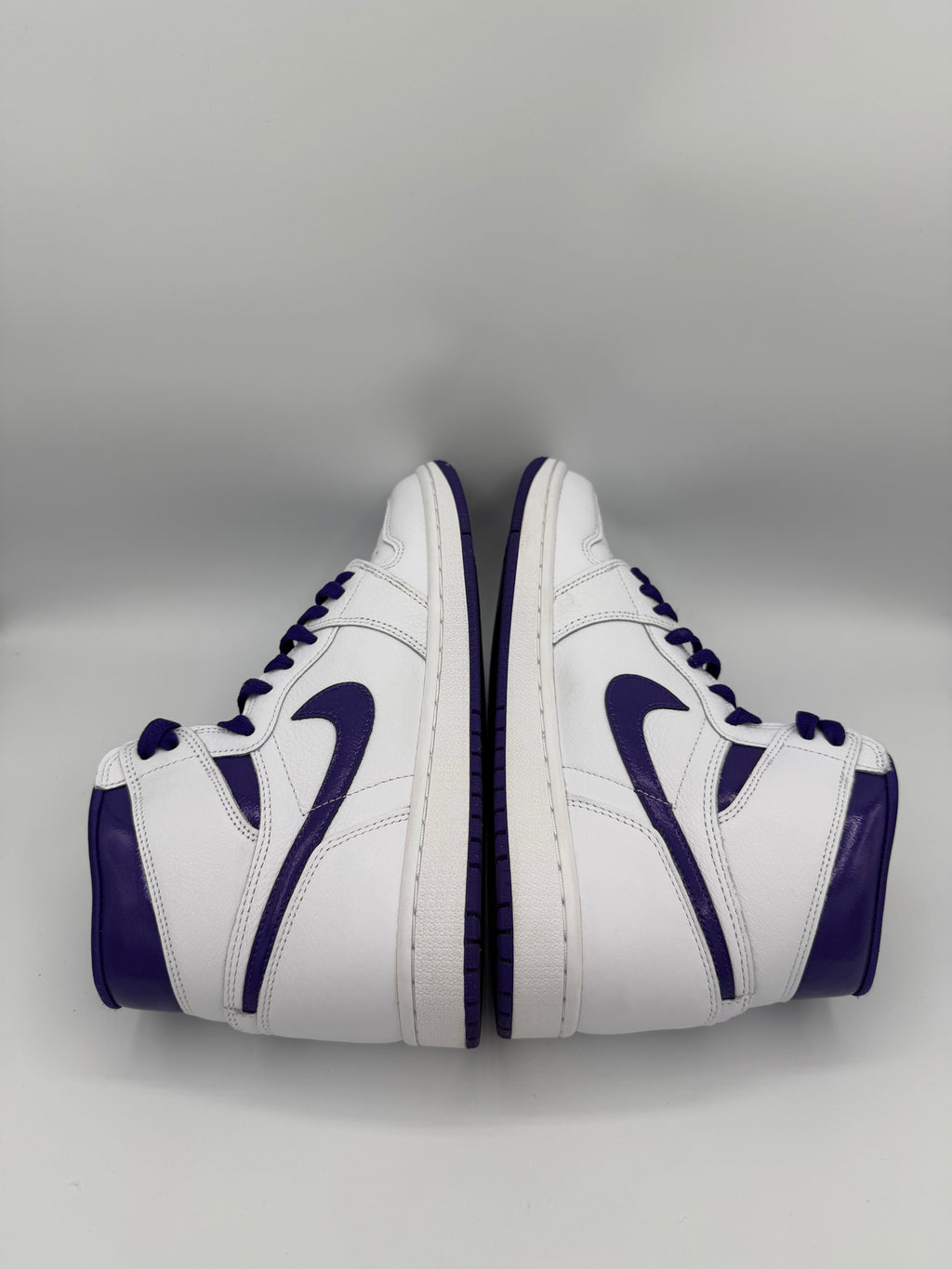 Jordan 1 High Court Purple 3.0 - 40,5Eu (USED)