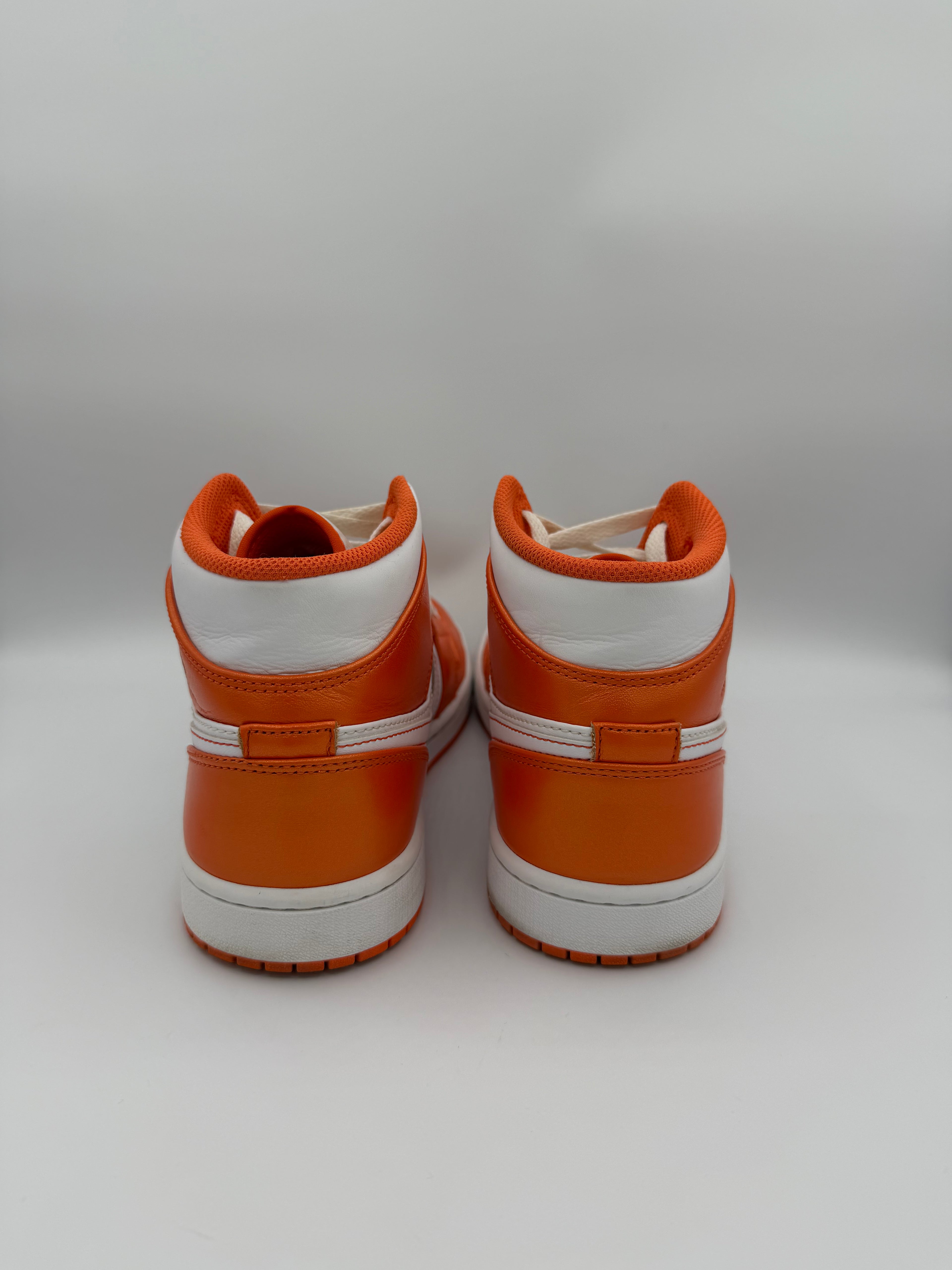 Jordan 1 Mid Orange  - 40,5Eu (USED)