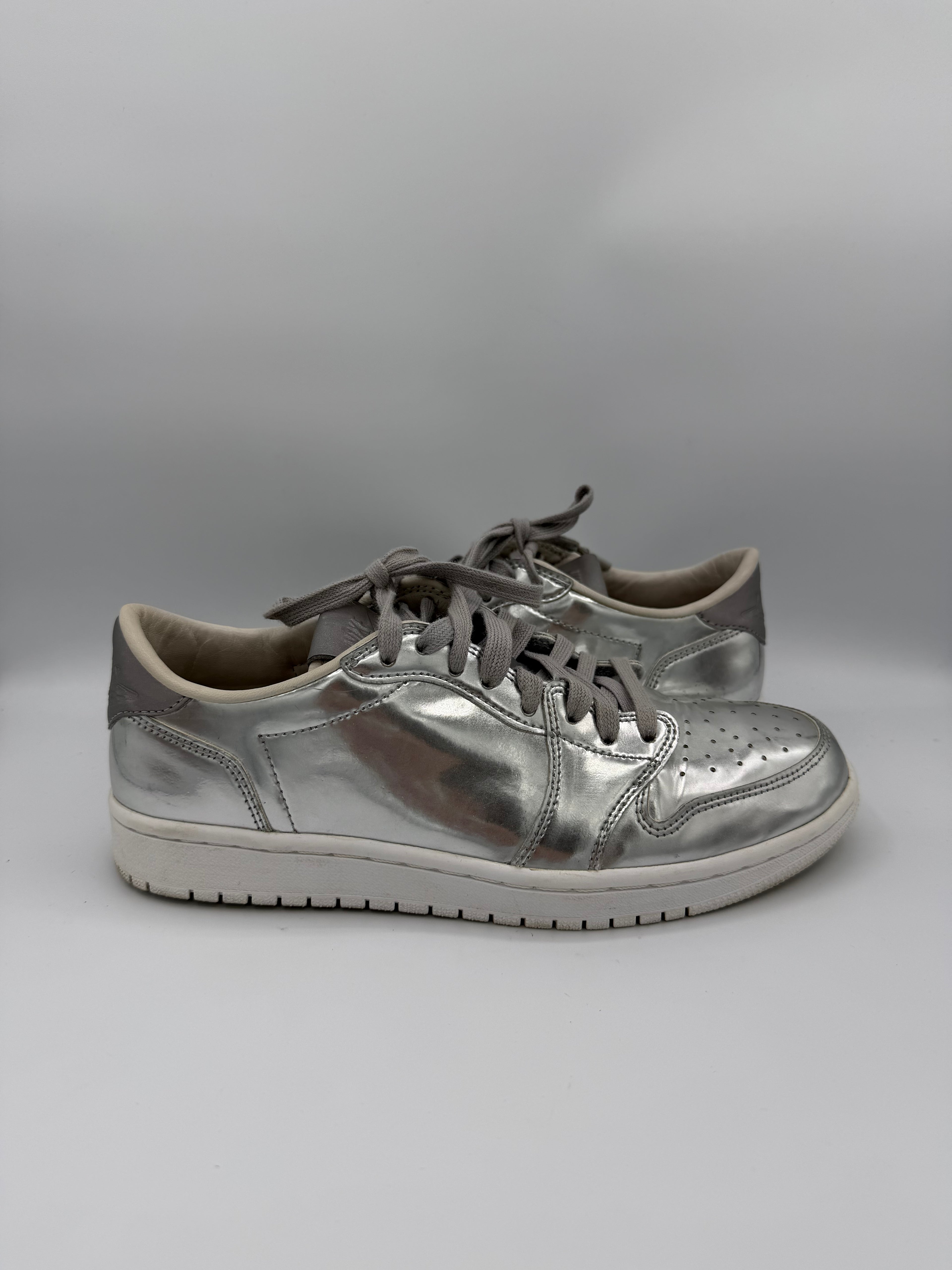 Jordan 1 Low Pinnacle - 41Eu (USED)