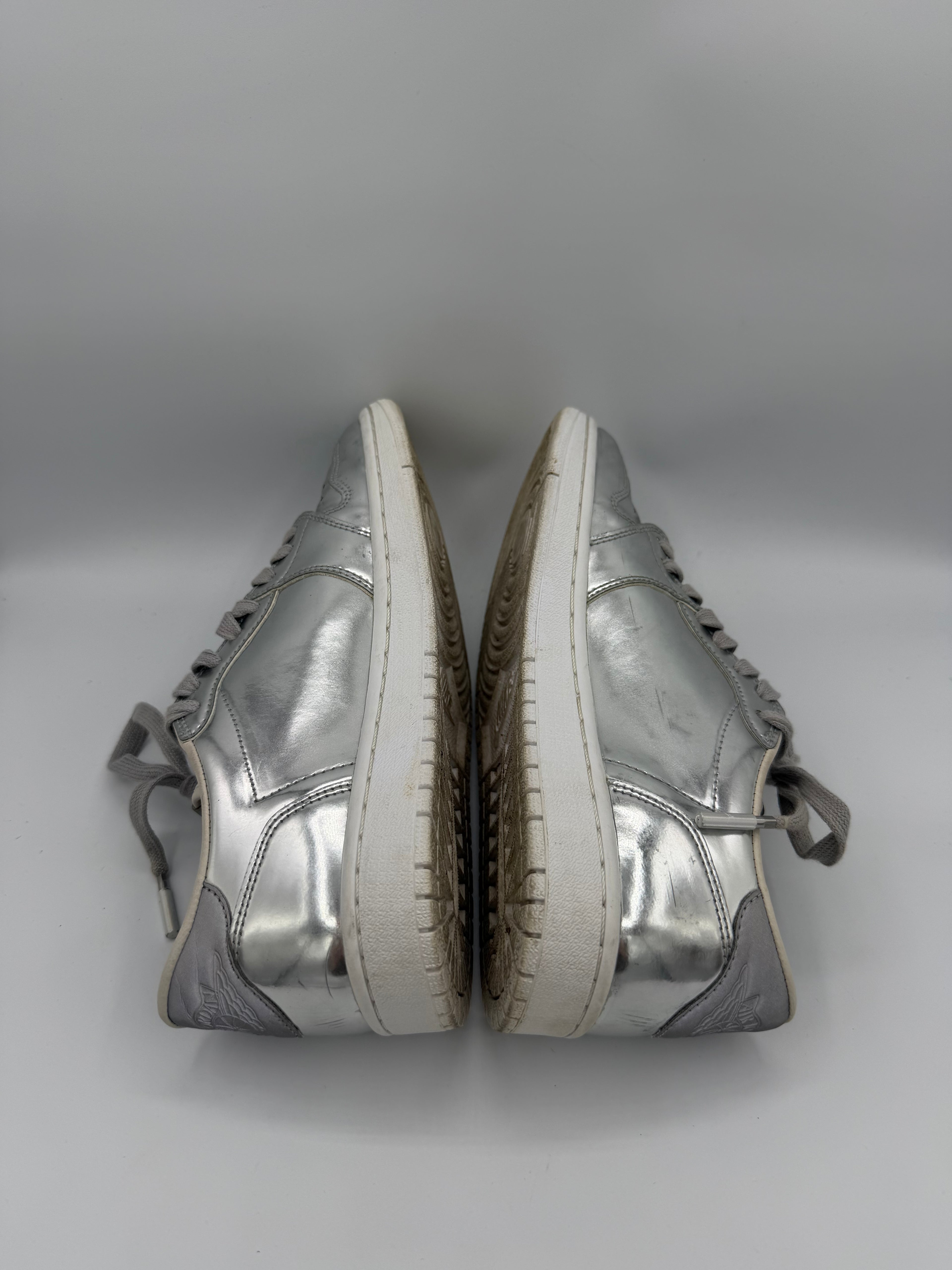 Jordan 1 Low Pinnacle - 41Eu (USED)