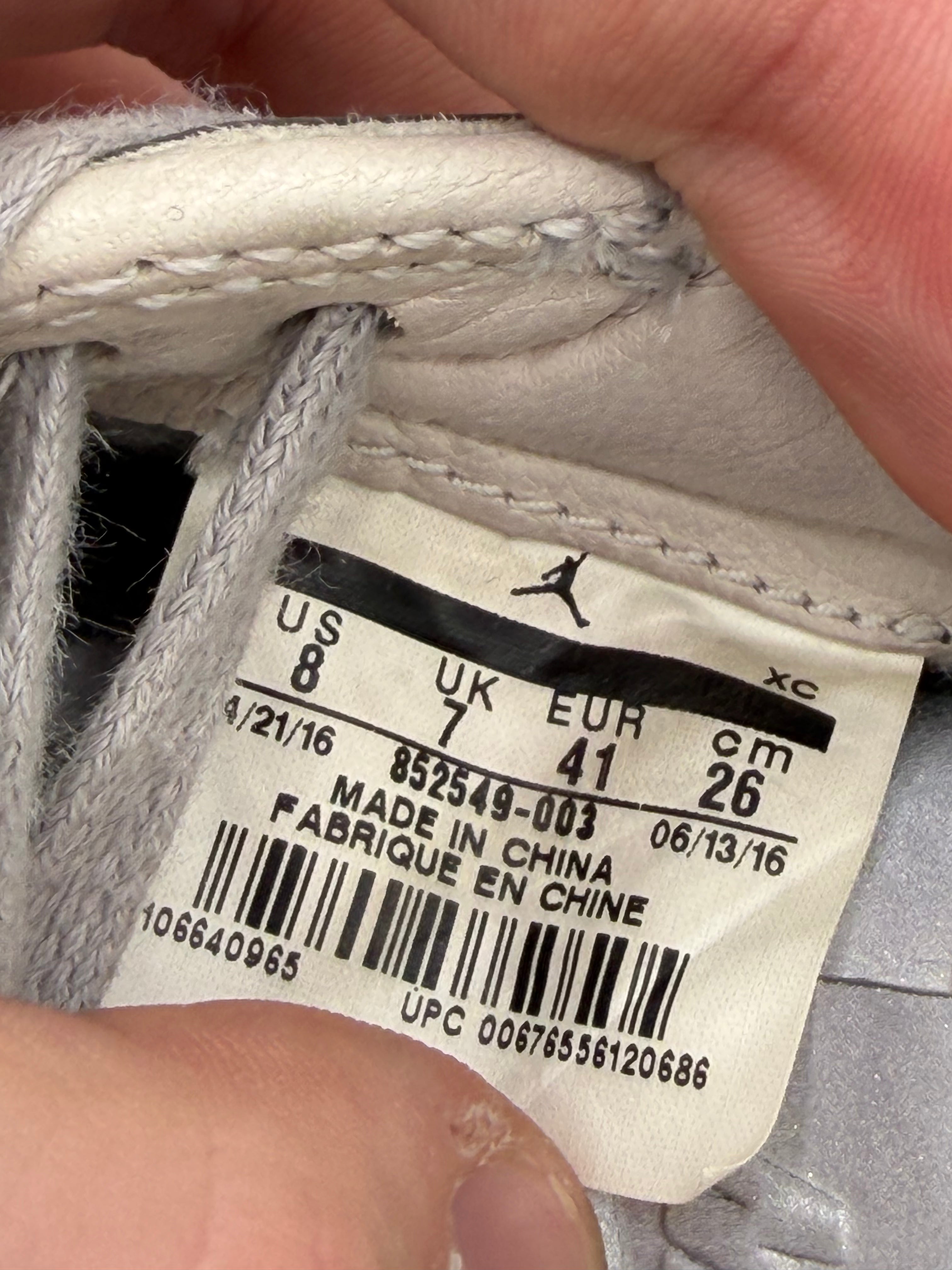 Jordan 1 Low Pinnacle - 41Eu (USED)
