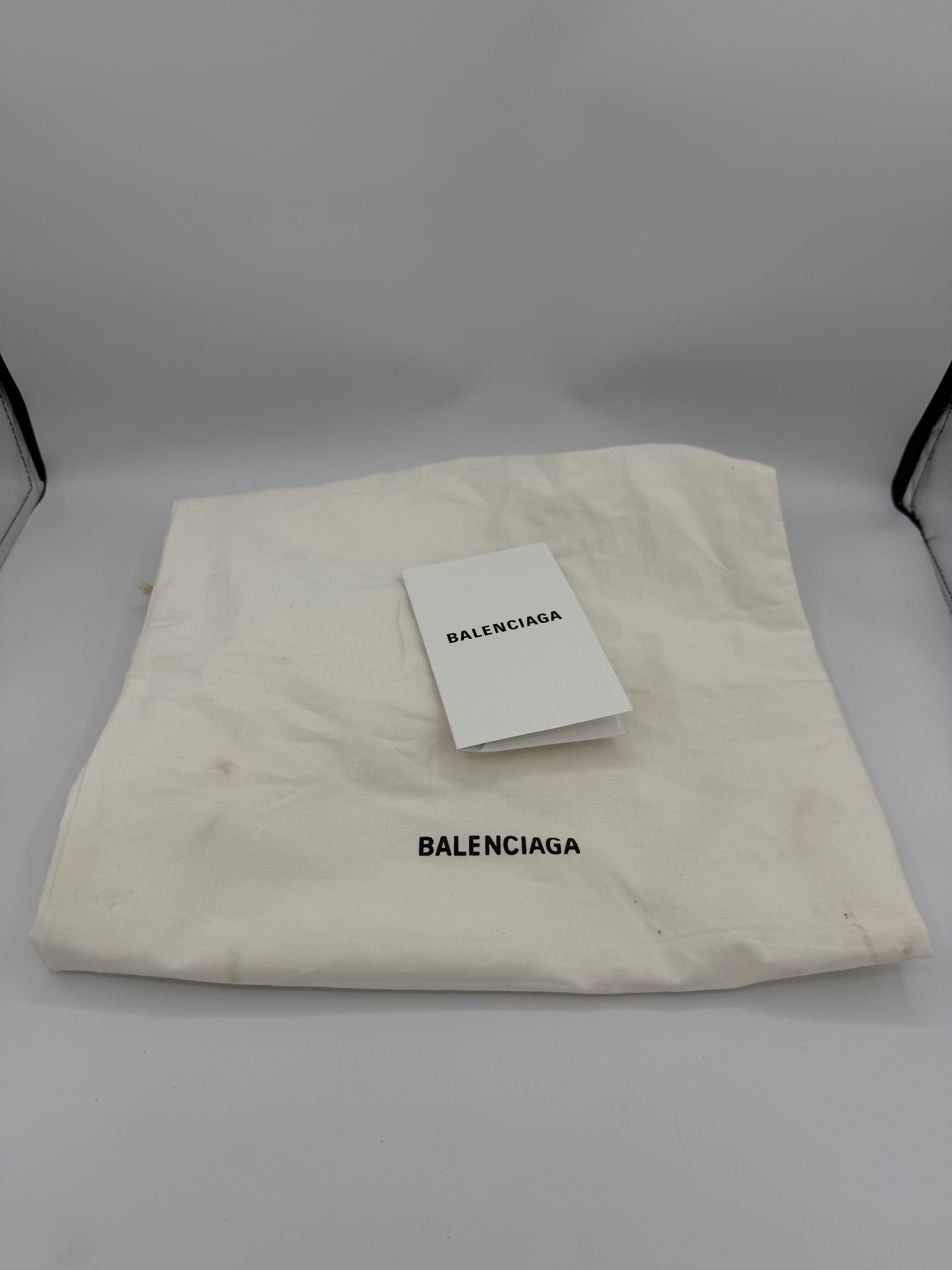 Balenciaga Triple S White - 43Eu (USED)