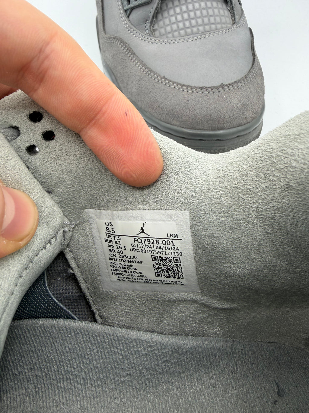 Jordan 4 Retro SE Paris Olympics Wet Cement - 42Eu (USED)