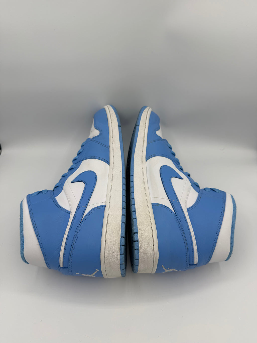 Jordan 1 Retro Mid UNC (2013)  - 45,5Eu (USED)