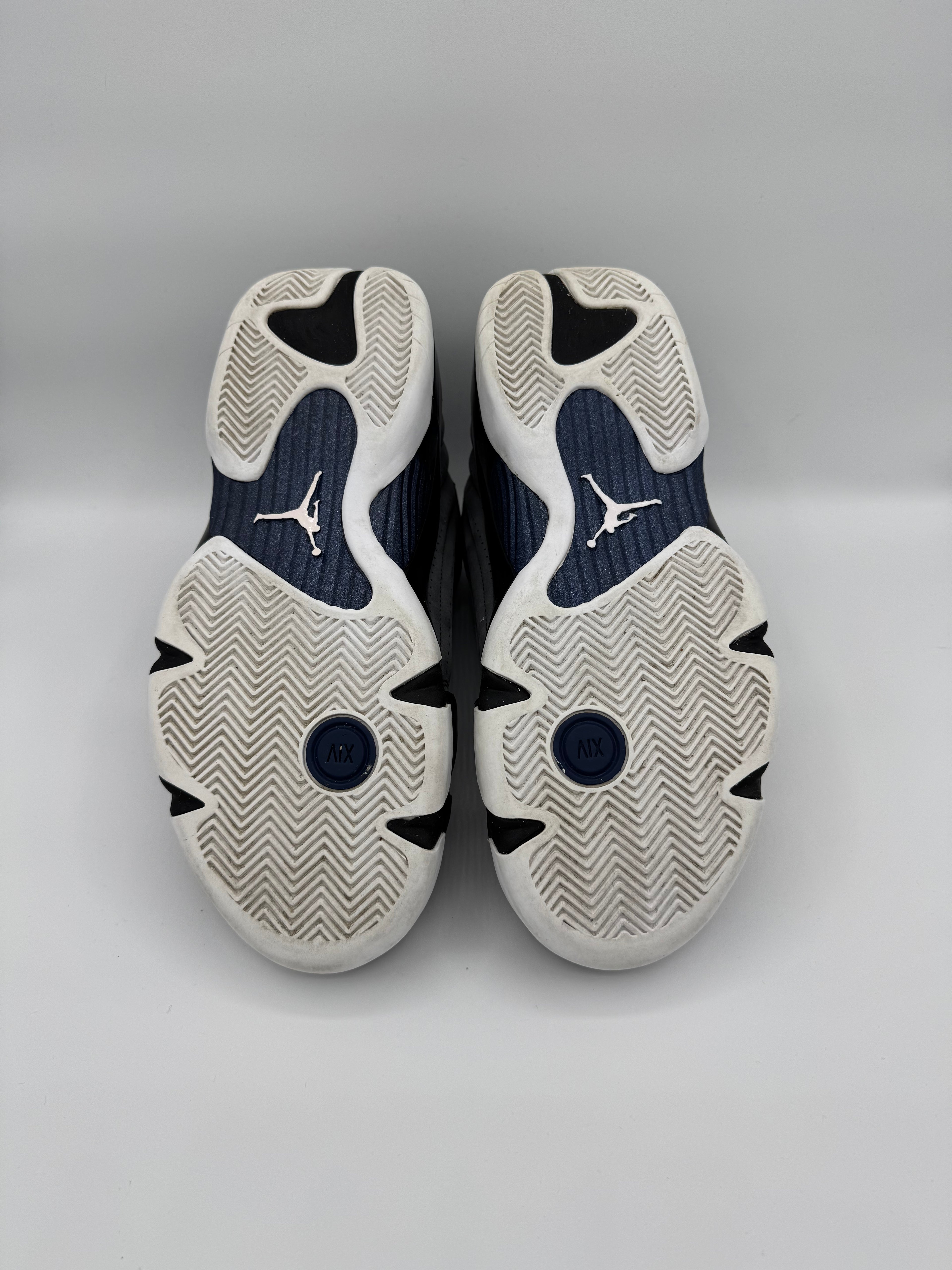 Jordan 14 Retro Light Graphite (2011) - 42Eu (USED)