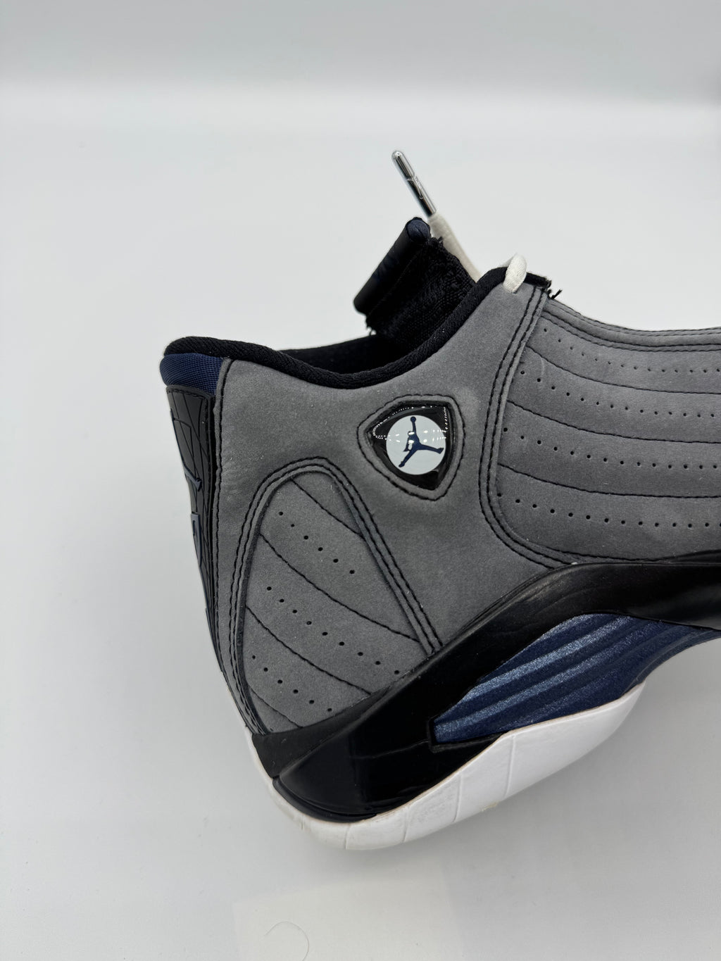 Jordan 14 Retro Light Graphite (2011) - 42Eu (USED)