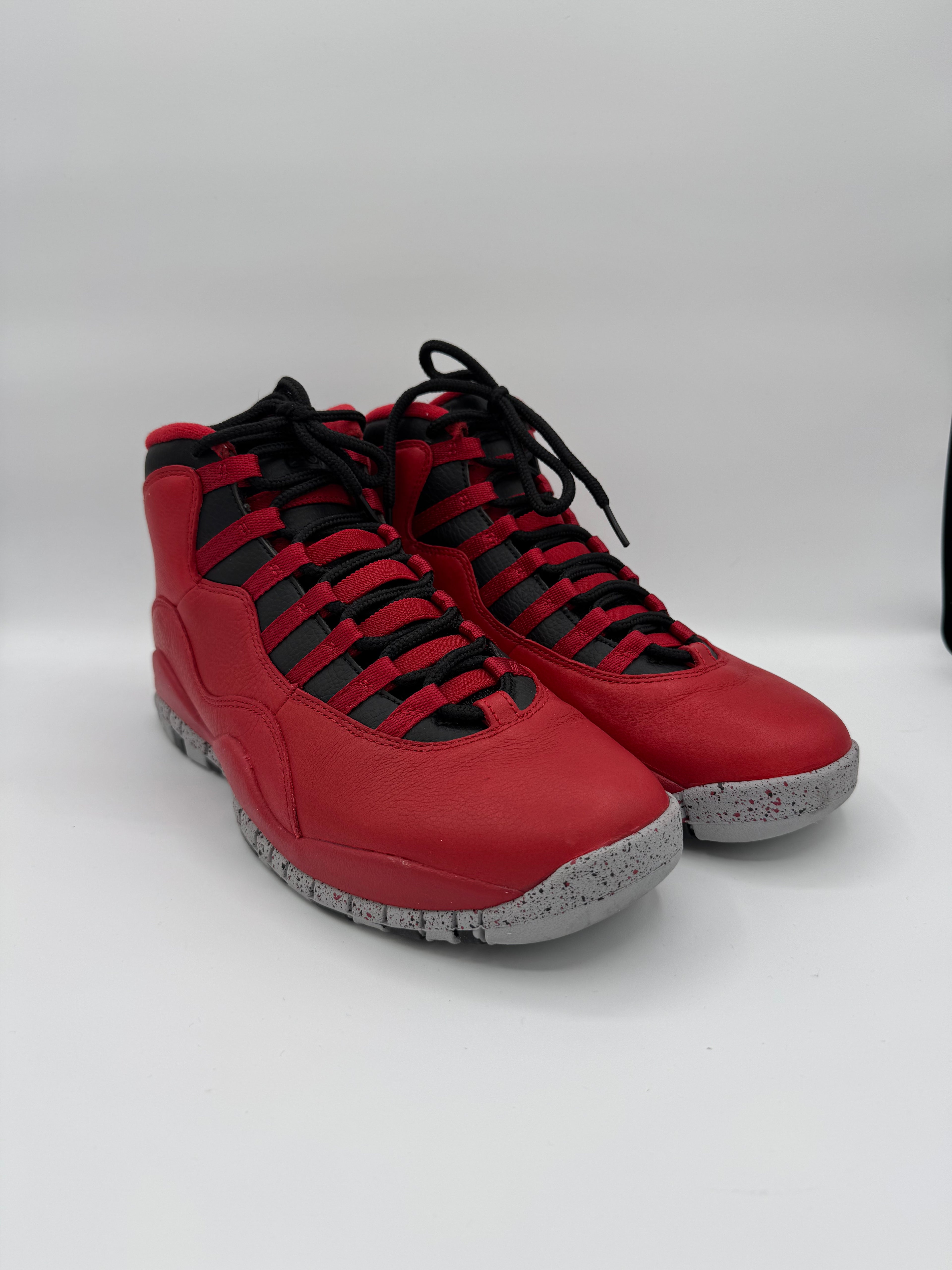 Jordan 10 Retro Bulls Over Broadway - 42Eu (USED)