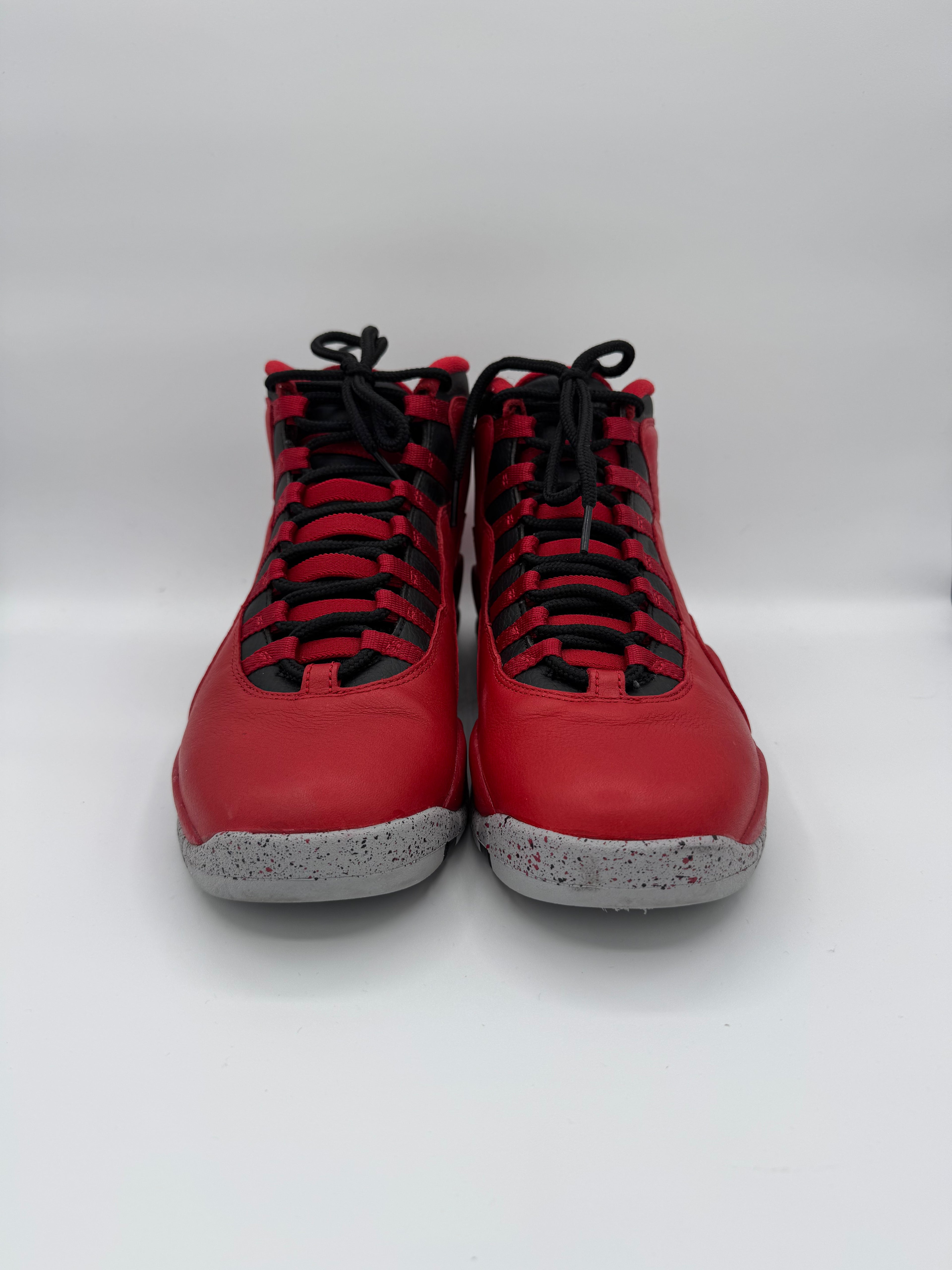 Jordan 10 Retro Bulls Over Broadway - 42Eu (USED)