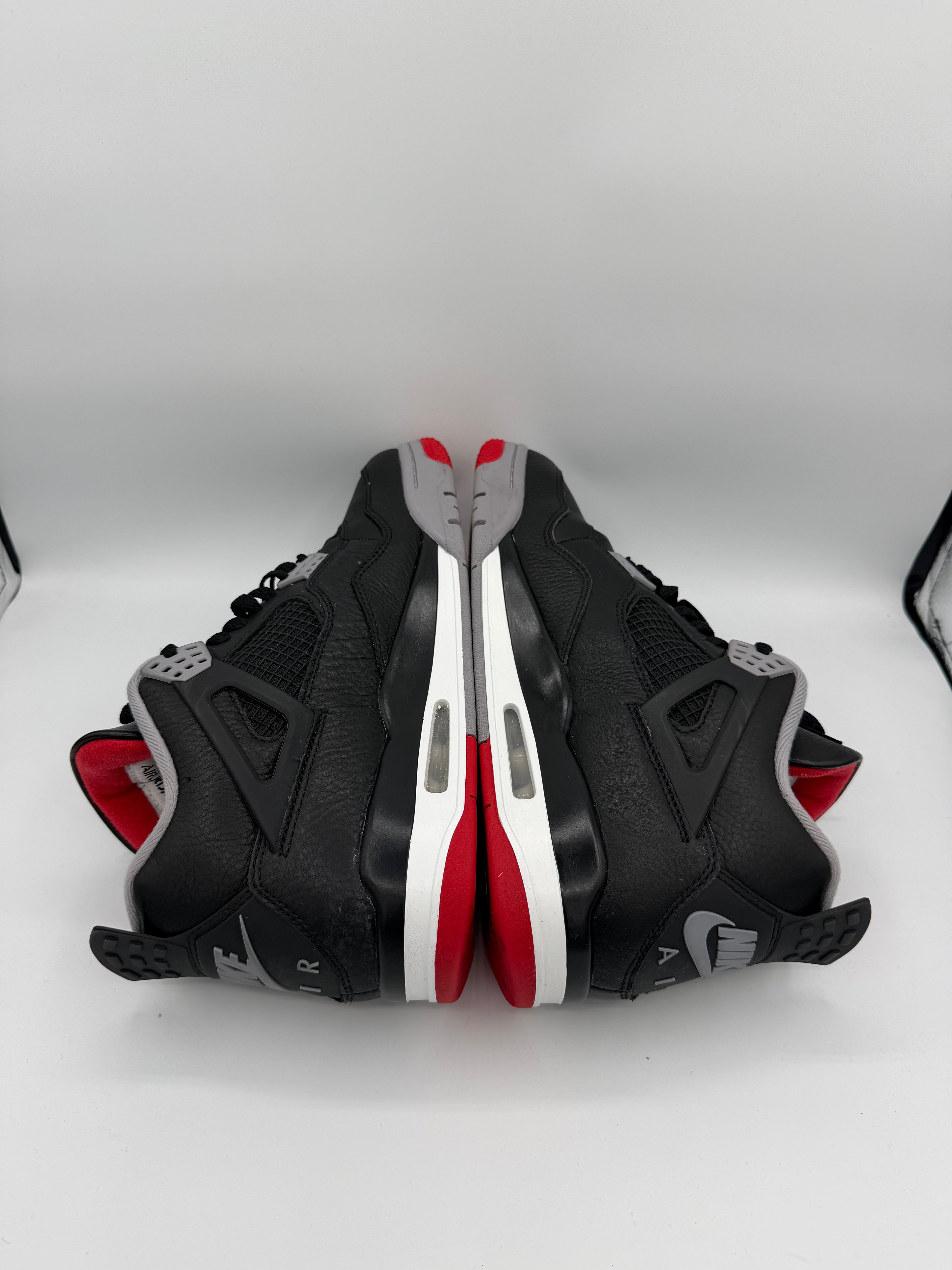 Jordan 4 Retro Bred Reimagined - 45Eu (USED)