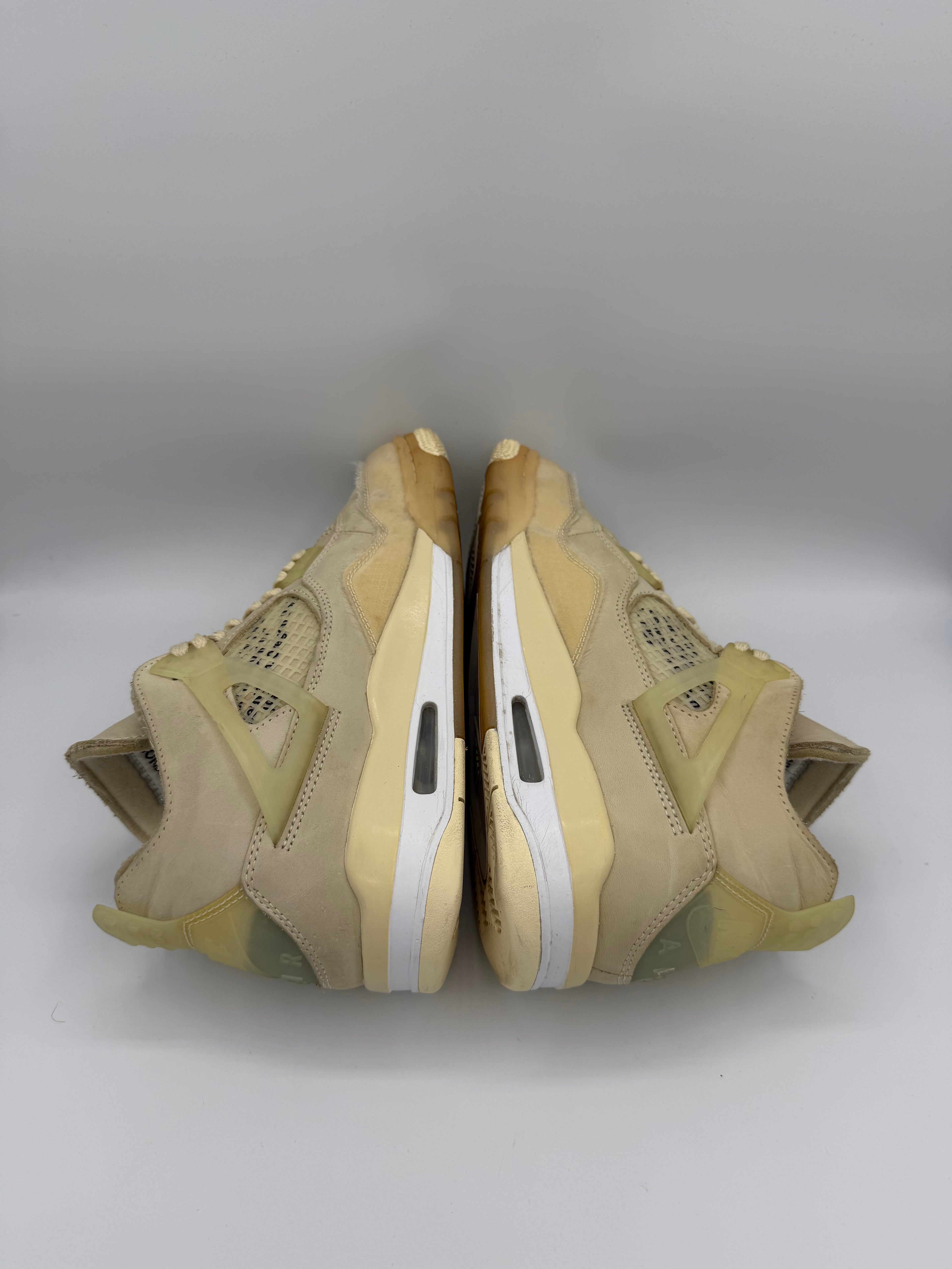 Jordan 4 Retro Off-White Sail - 39Eu (USED)