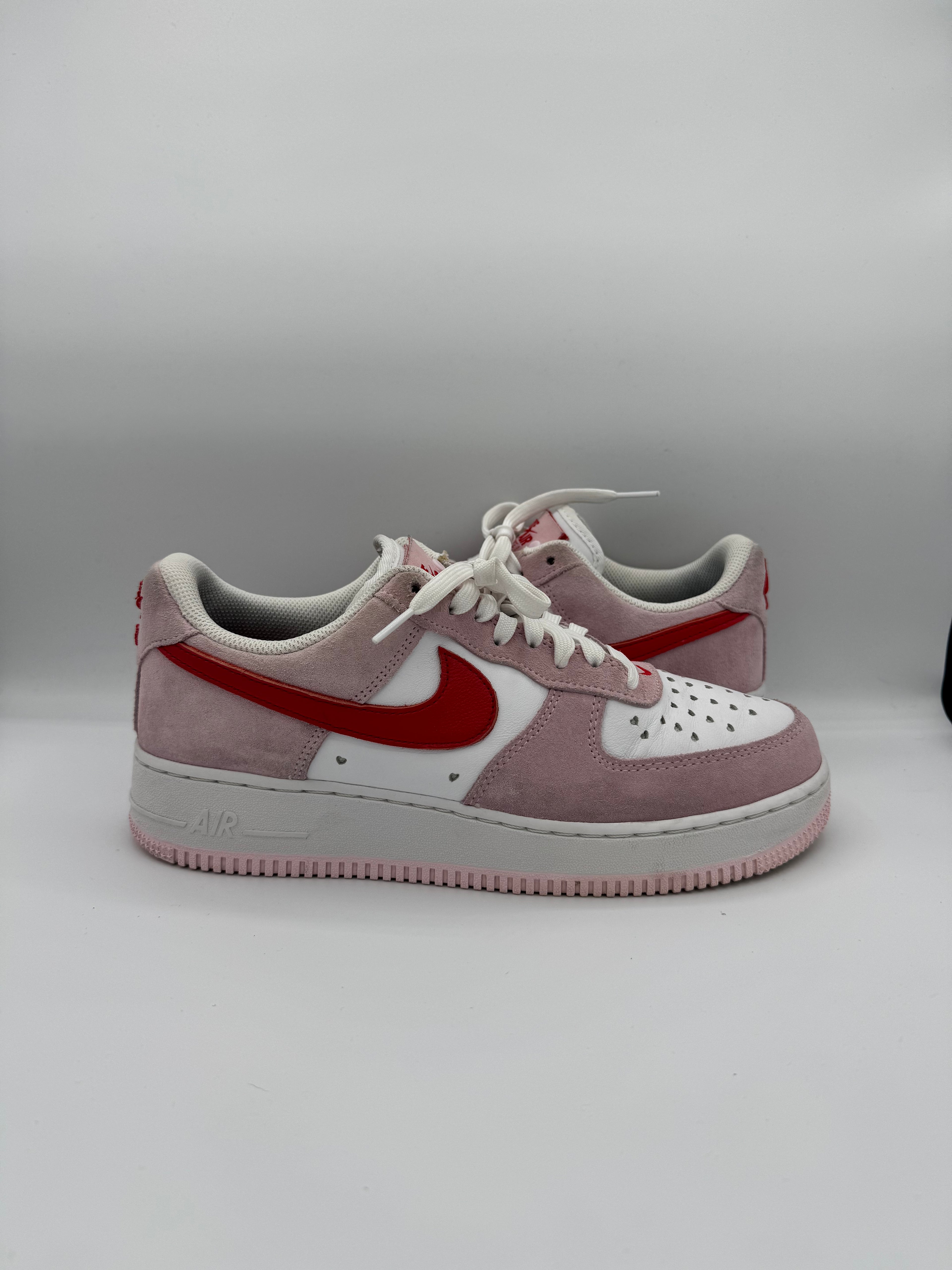 Nike Air Force 1 Low '07 QS Valentine's Day Love Letter - 42Eu (USED)