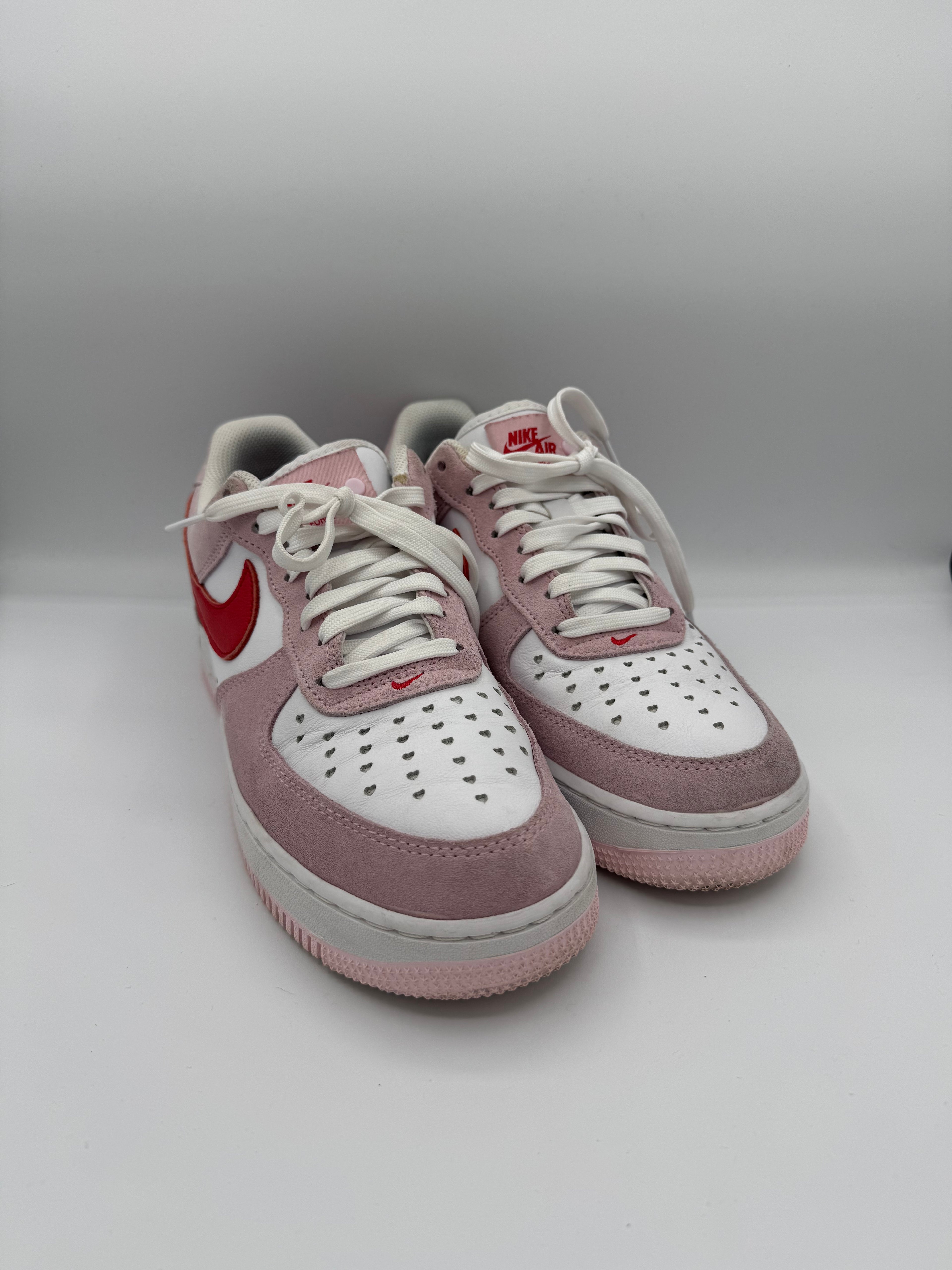 Nike Air Force 1 Low '07 QS Valentine's Day Love Letter - 42Eu (USED)
