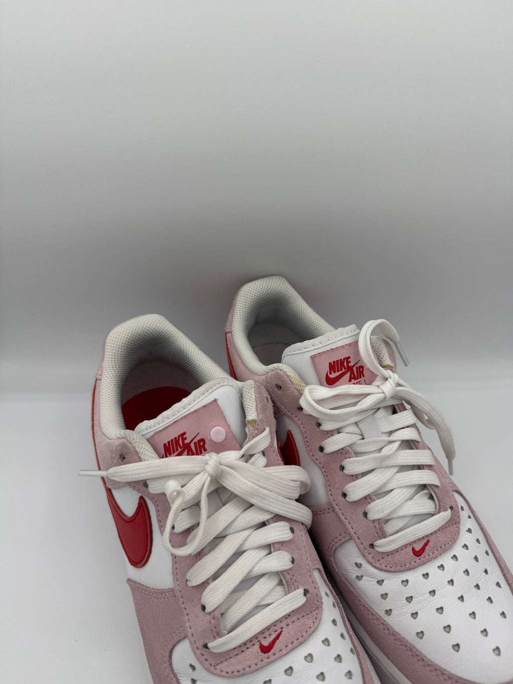 Nike Air Force 1 Low '07 QS Valentine's Day Love Letter - 42Eu (USED)