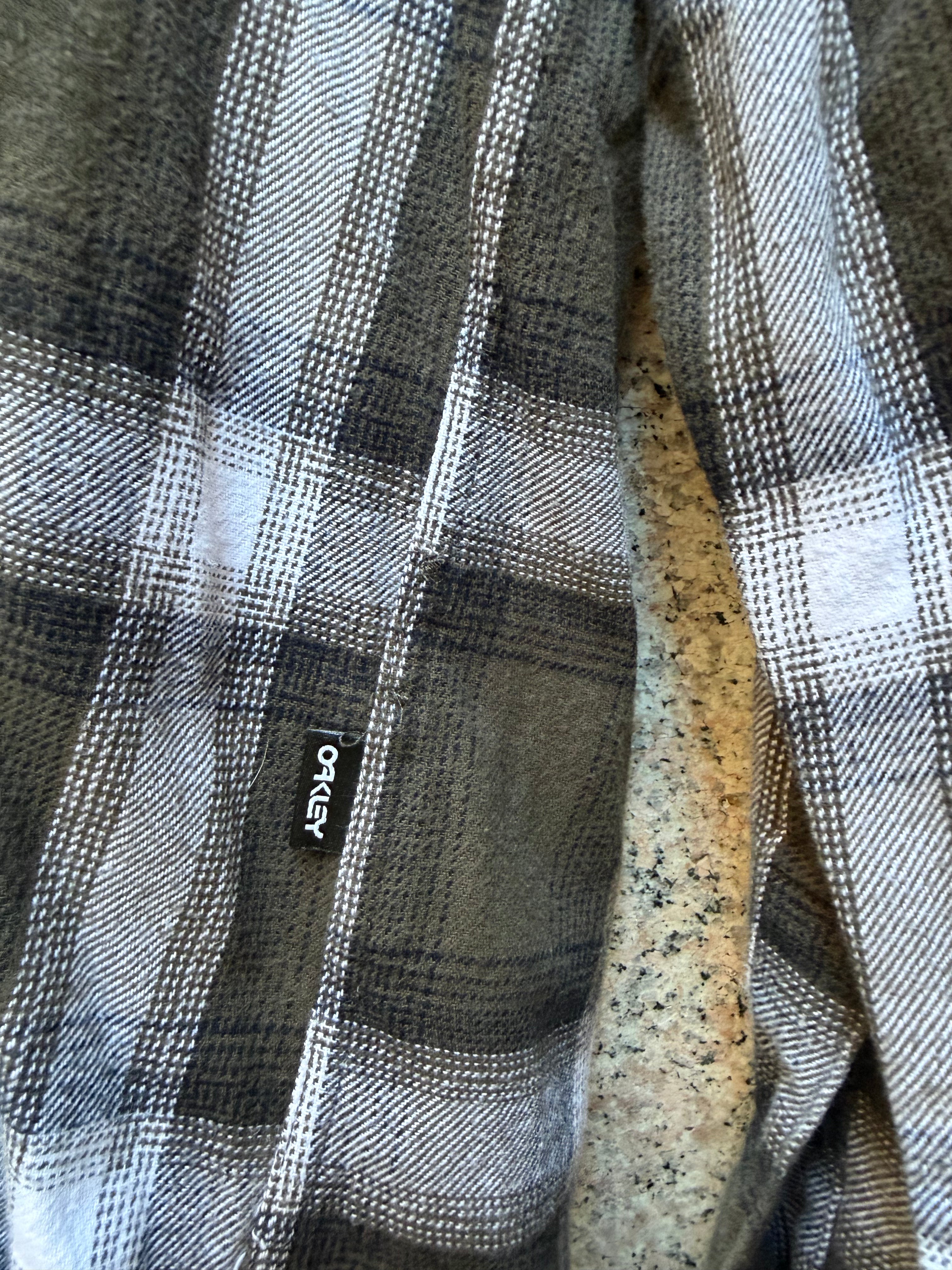 Oakley Flannel Shirt- M (USED)