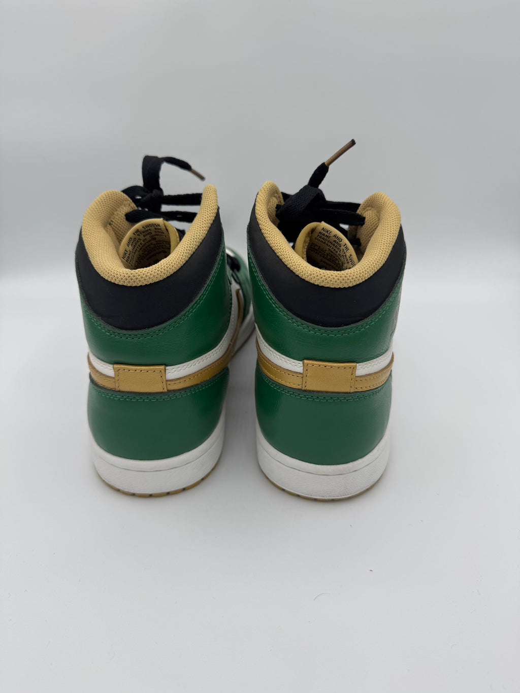 Jordan 1 OG Celtics - 42Eu (USED)