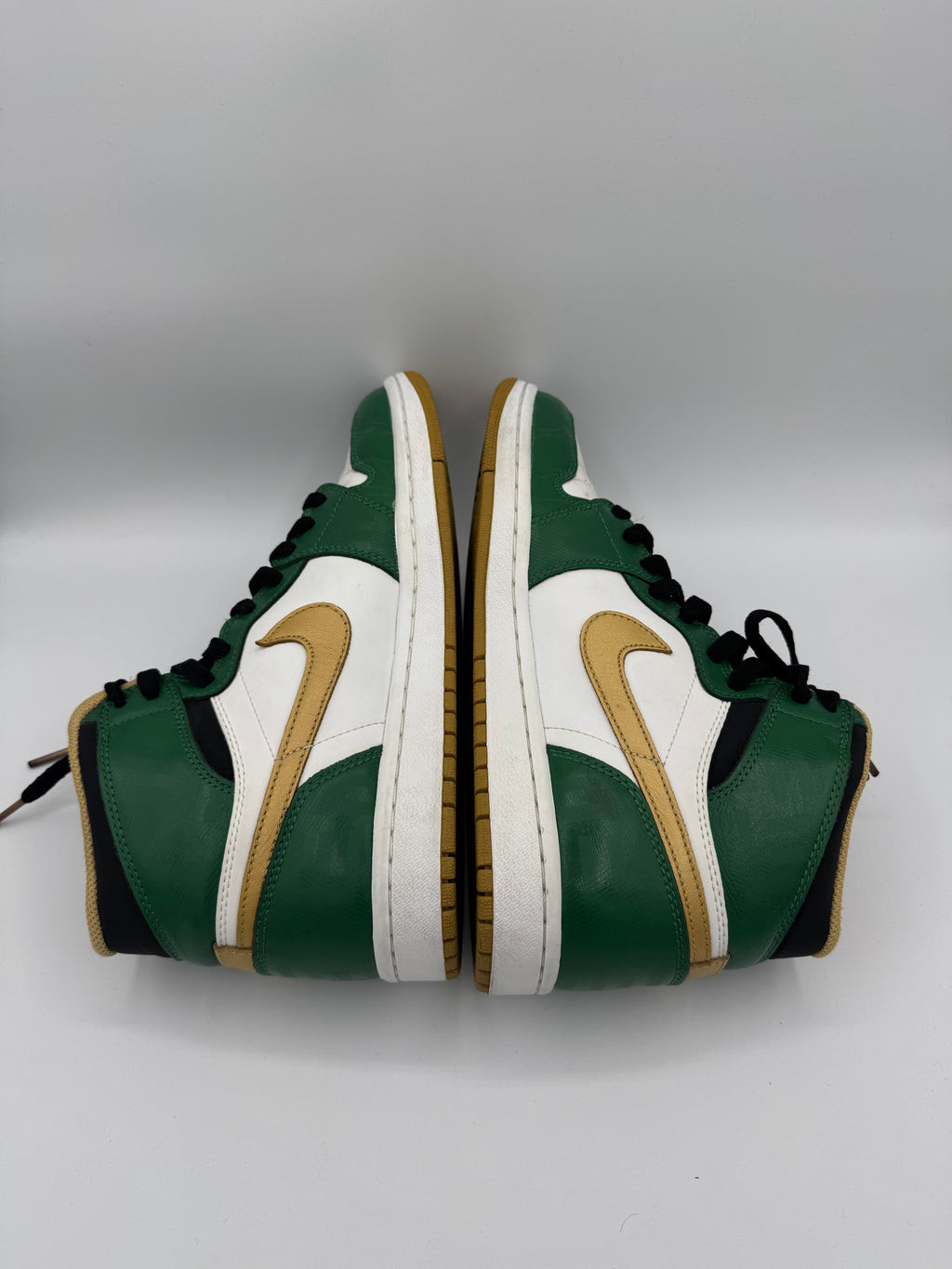 Jordan 1 OG Celtics - 42Eu (USED)