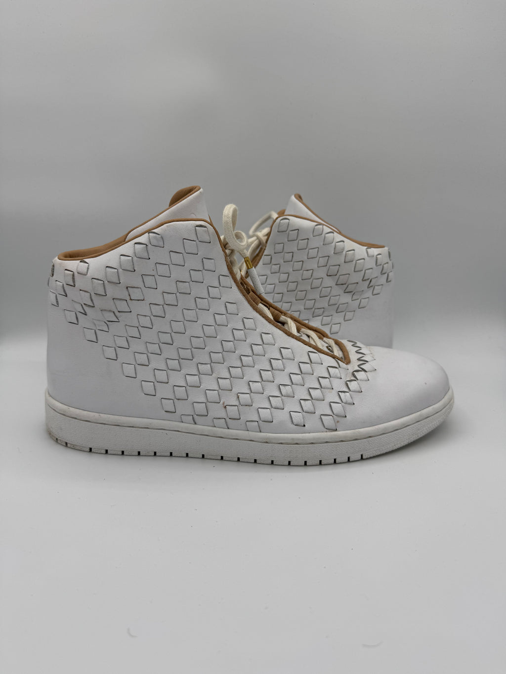 Jordan Shine White / Pure Platinum 120/500 - 43Eu (USED)