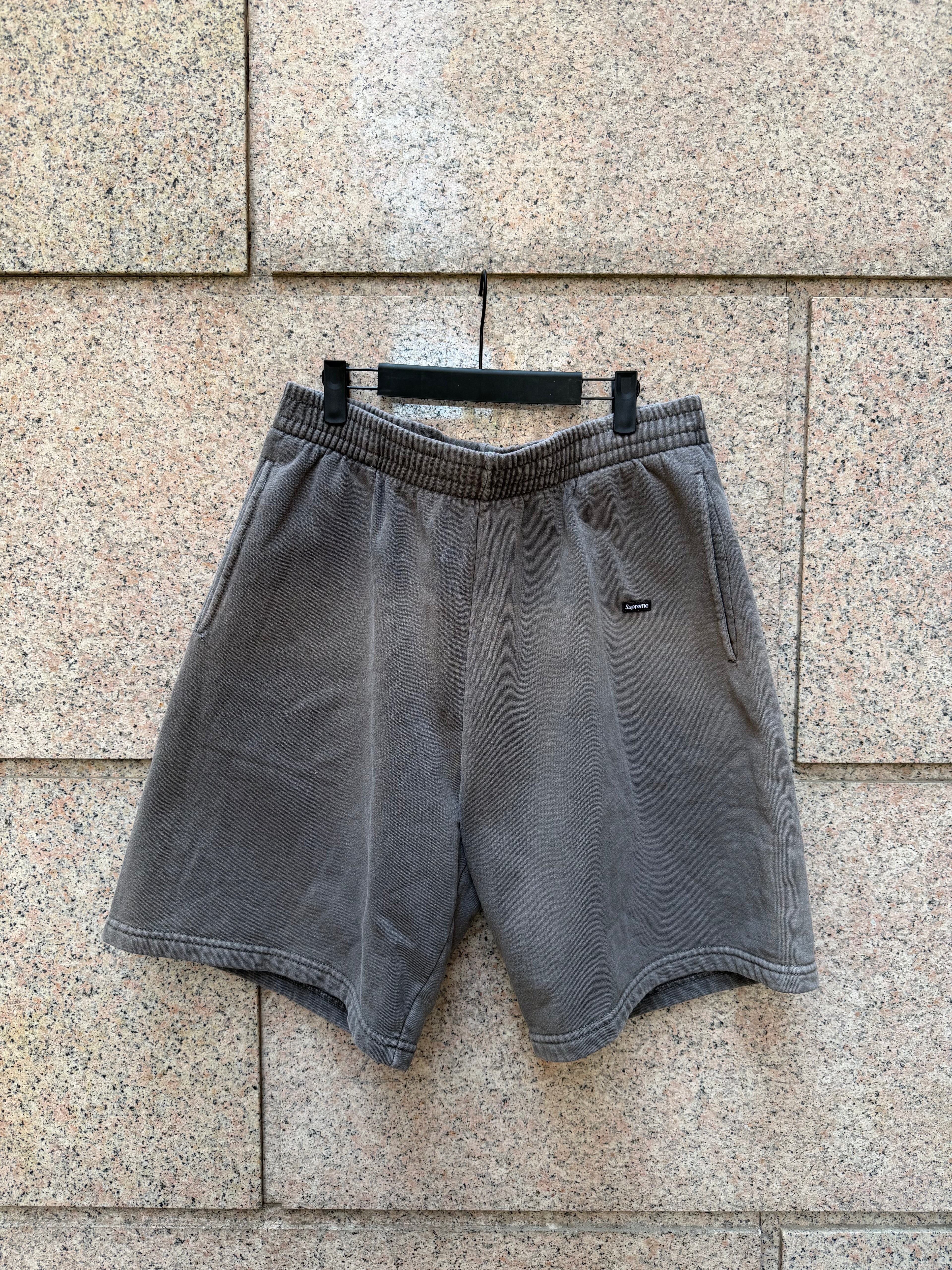 Supreme Short Grey - M (USED)