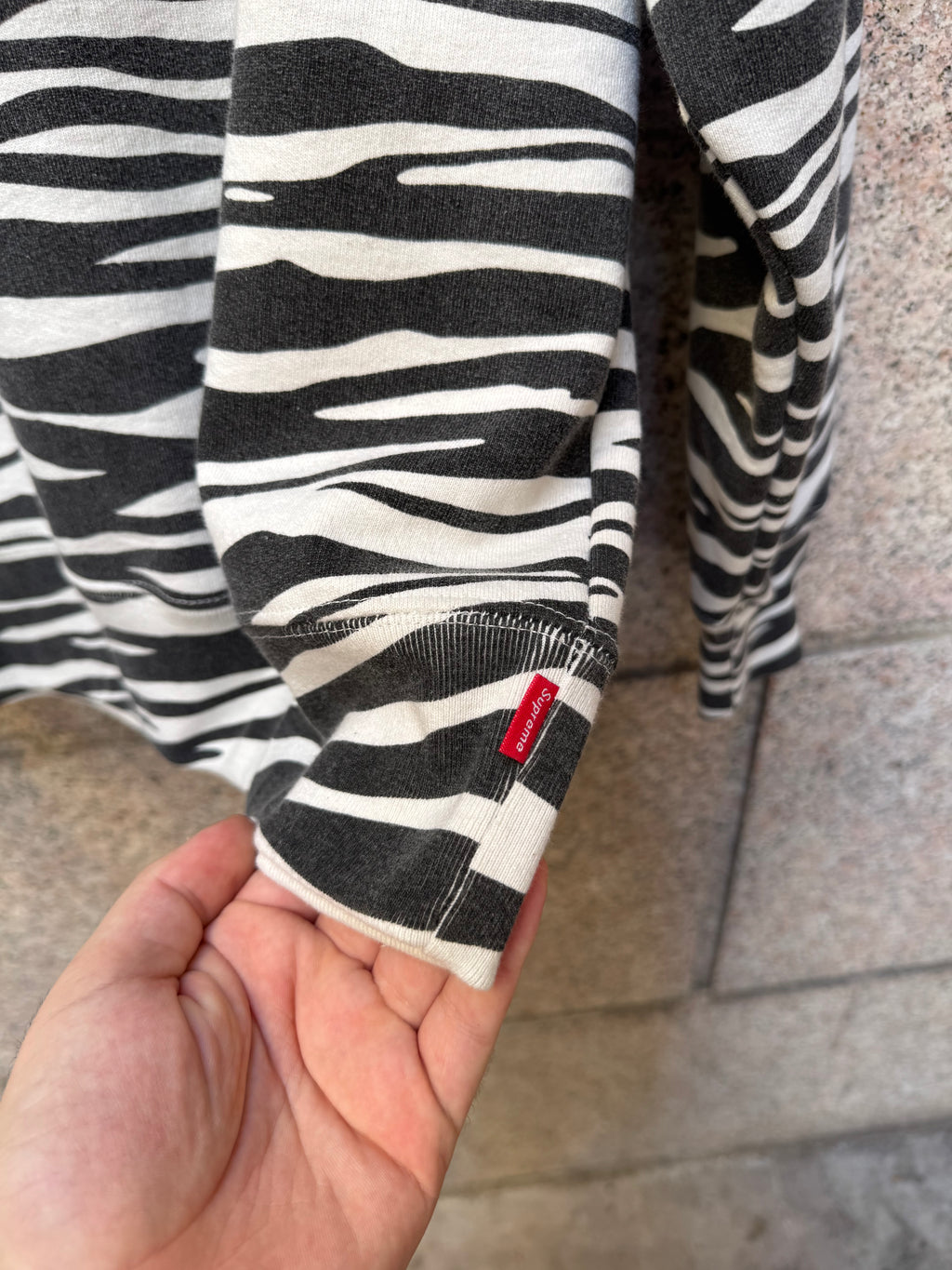 Supreme Crewneck Box Logo Zebra - S (USED)